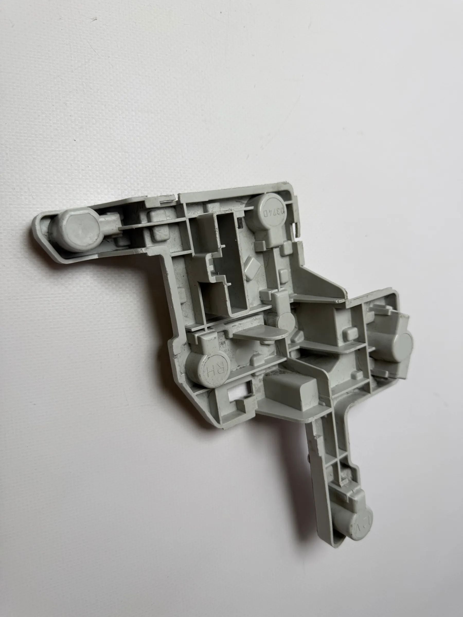 Original Ford Mondeo 1.8 Turnier B5Y/B4Y/BWY Soporte de Lámpara Derecho 1S7X-13N411-A