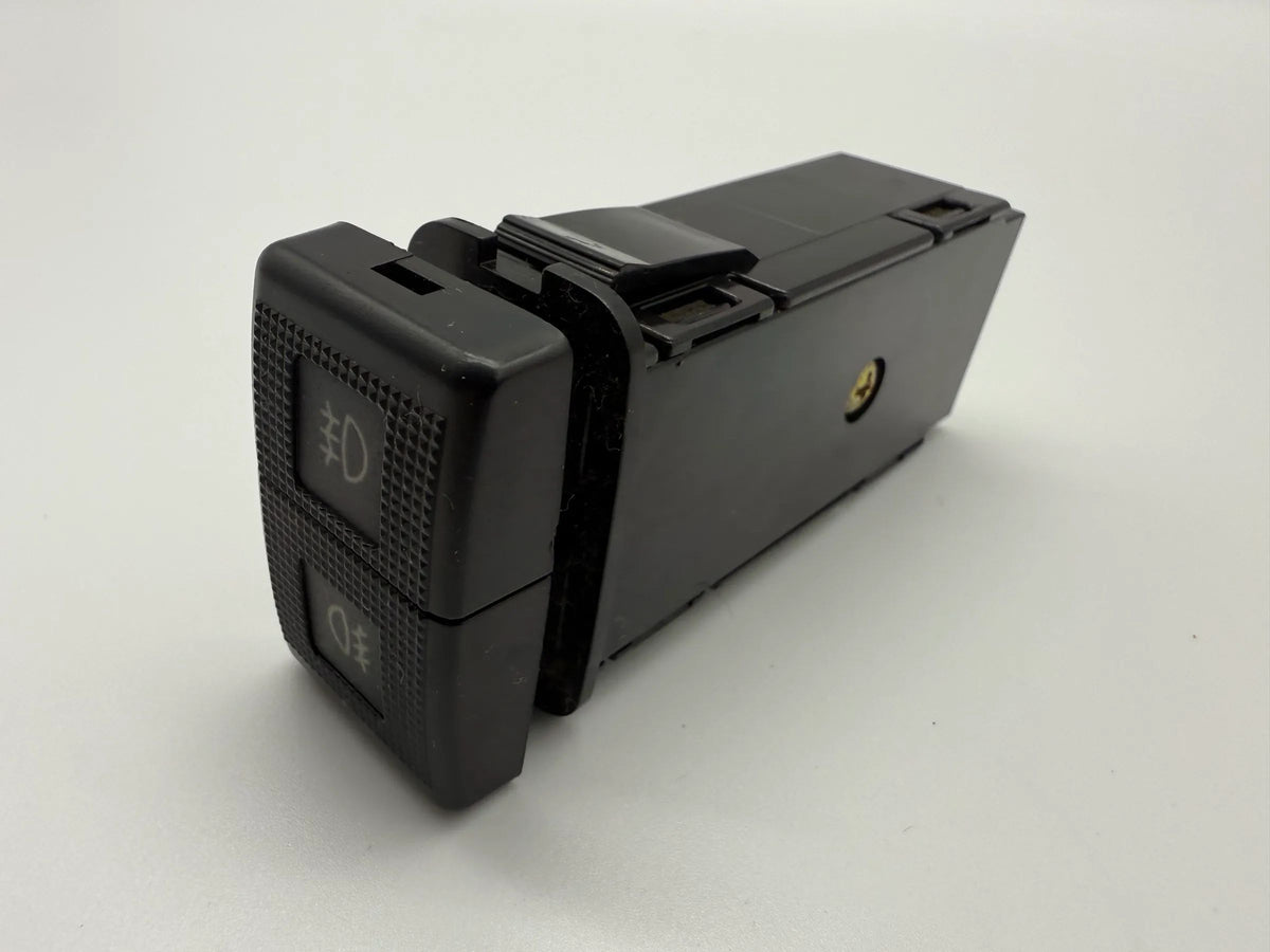 純正マツダ プレマシー CP1.9 フォグランプスイッチ Stanley GE4V-66-480