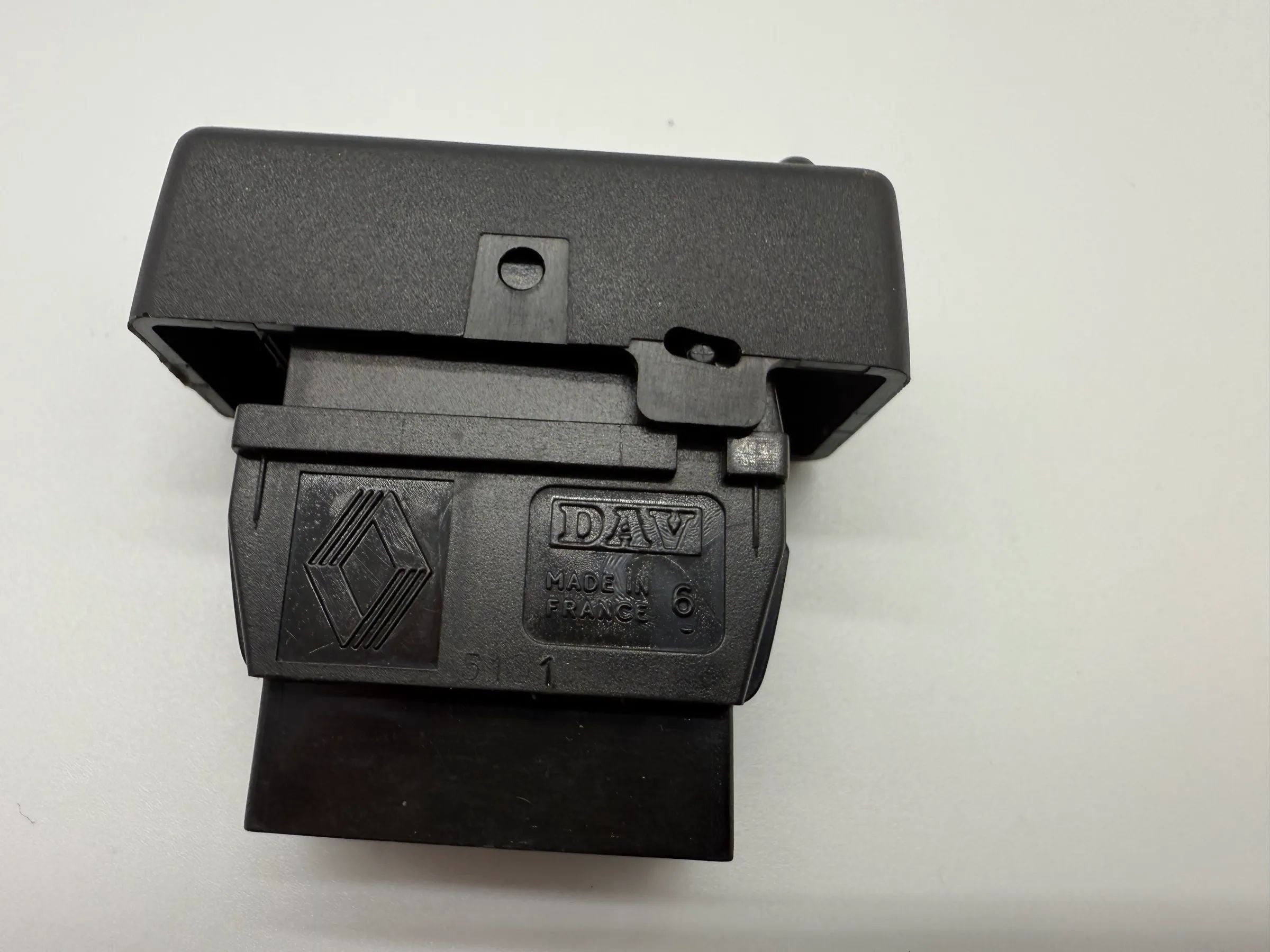 Oryginalny przełącznik ogrzewania tylnej szyby Renault 19 II/III Cabrio DAV 7700817338