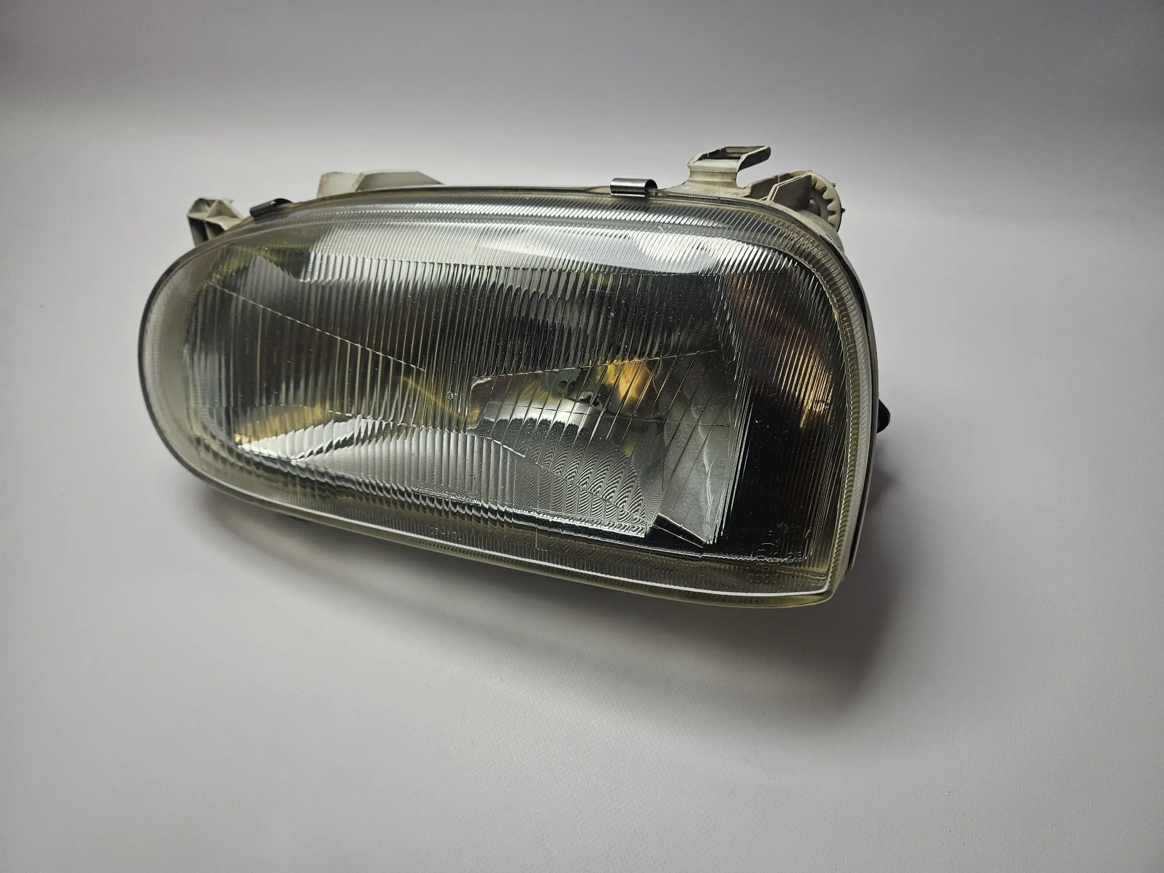 farol original esquerdo com LWR 18473L VW GOLF III (1H1) 1.6 Saturnus