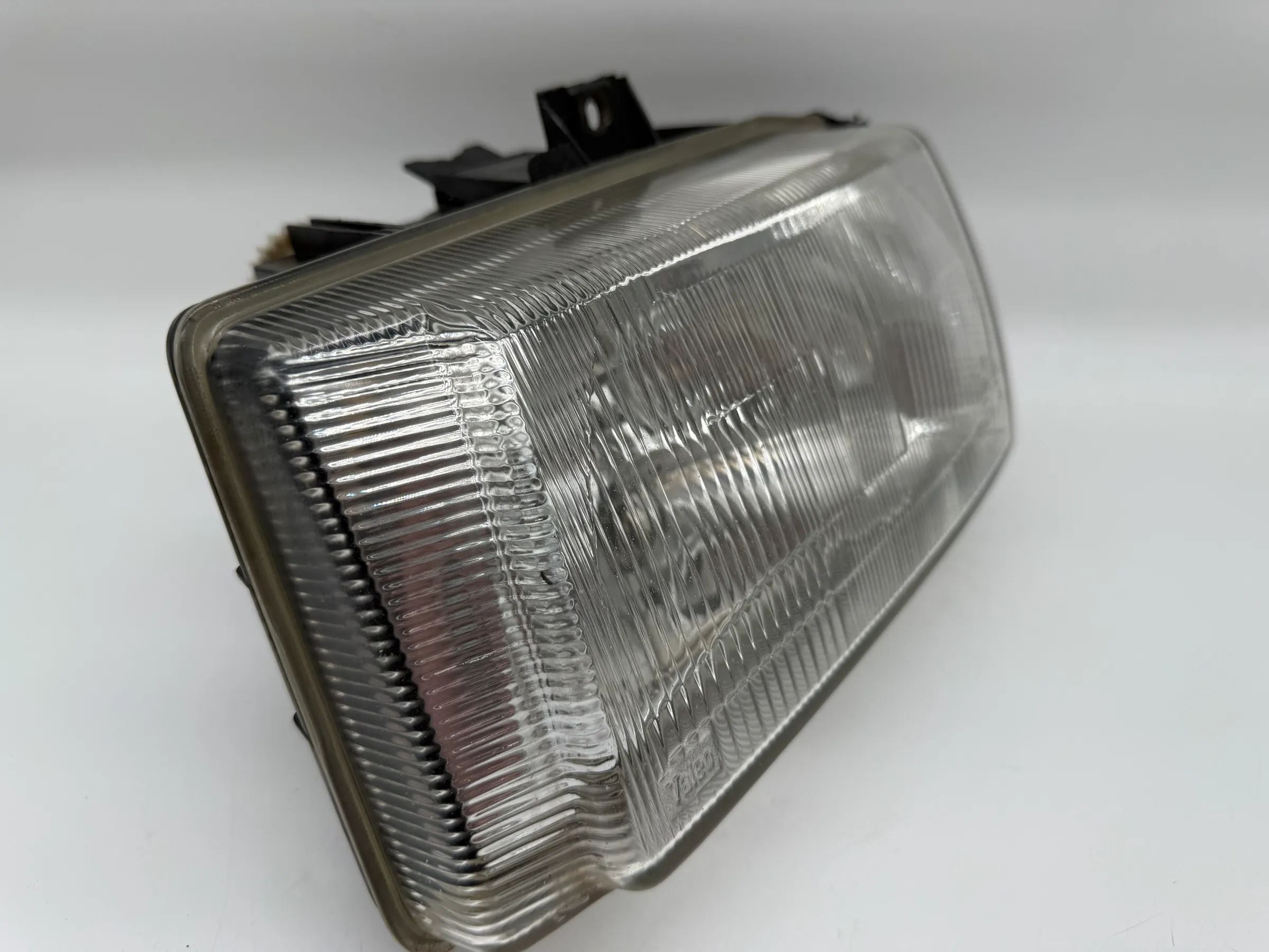 Оригинальная левая фара VW Polo III Variant (6KV5) 6K5941015