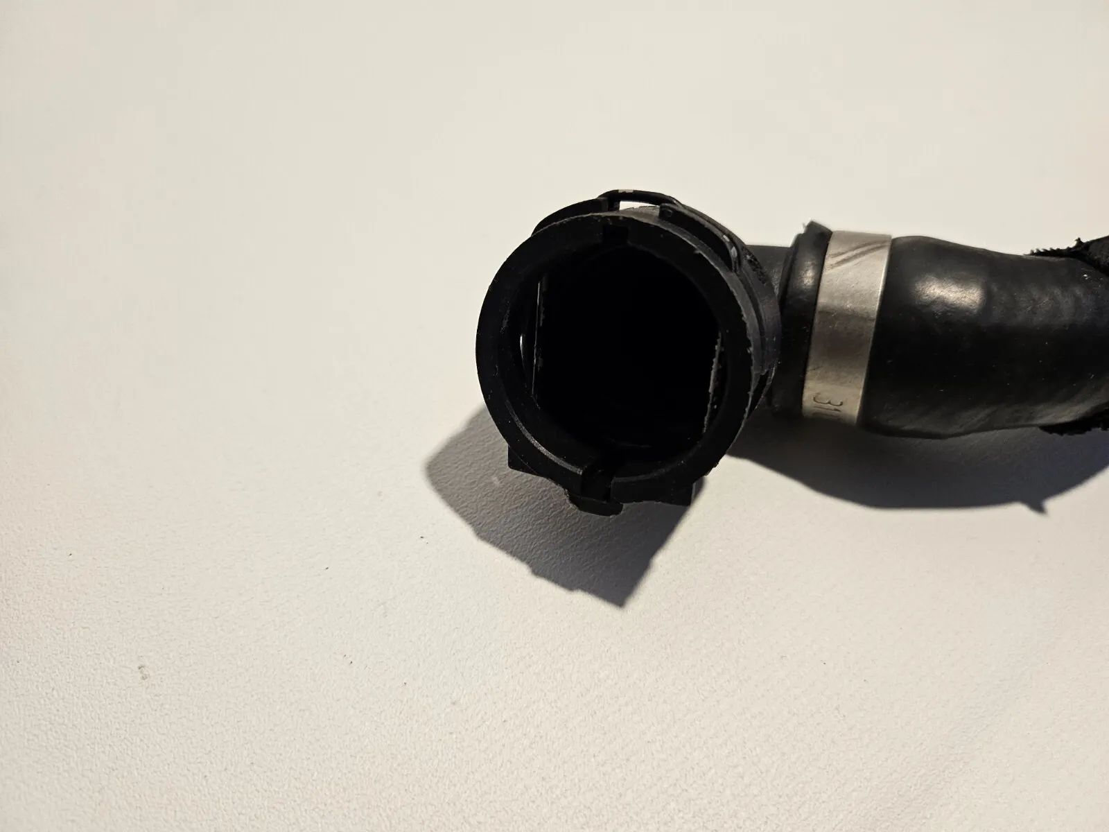 Original BMW E81 E87 E90 E91 hose additional water pump-radiator 6928591 / B3