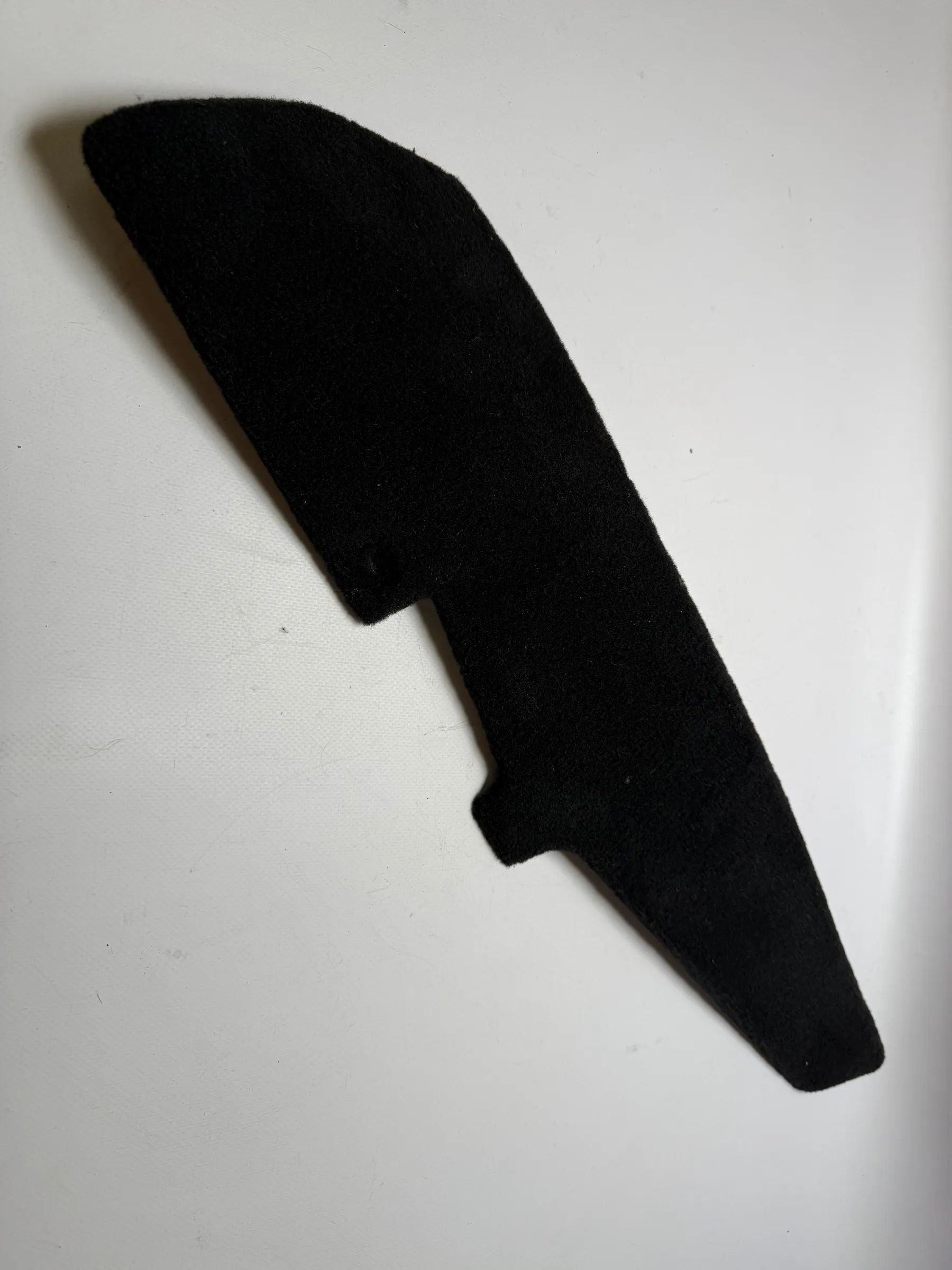 Oryginalna osłona konsoli środkowej dywanik prawy BMW 5er E39 8159692