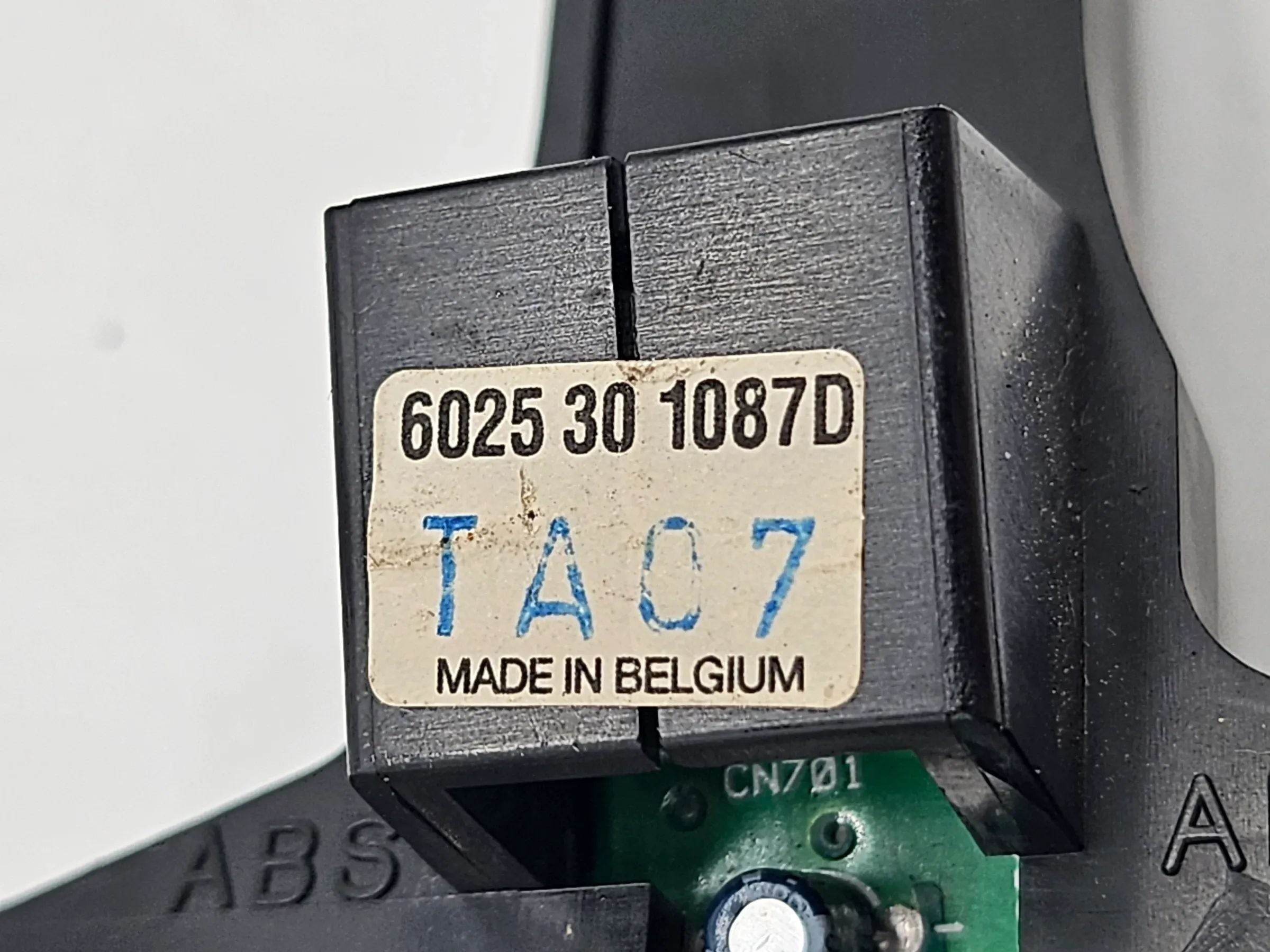 อะไหล่แท้ Renault Scenic 1 JA เซ็นเซอร์รับสัญญาณวิทยุ 6025301087