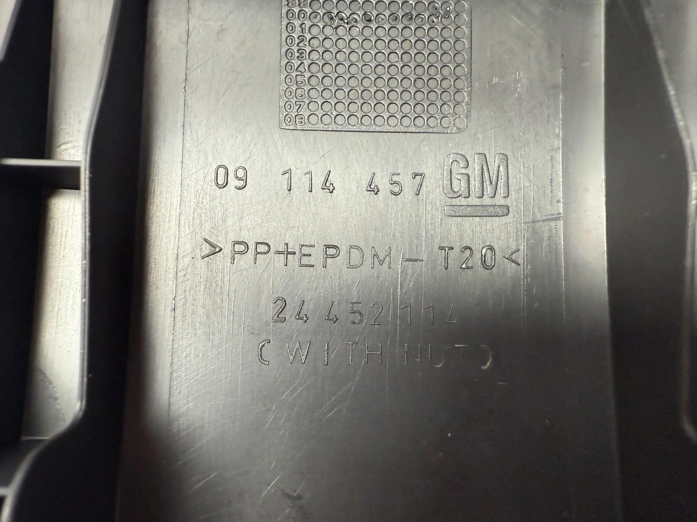 Peça Original Opel Corsa C - Tampa de Cobertura do Display 09114457 / 24452114 - Auto-veritas