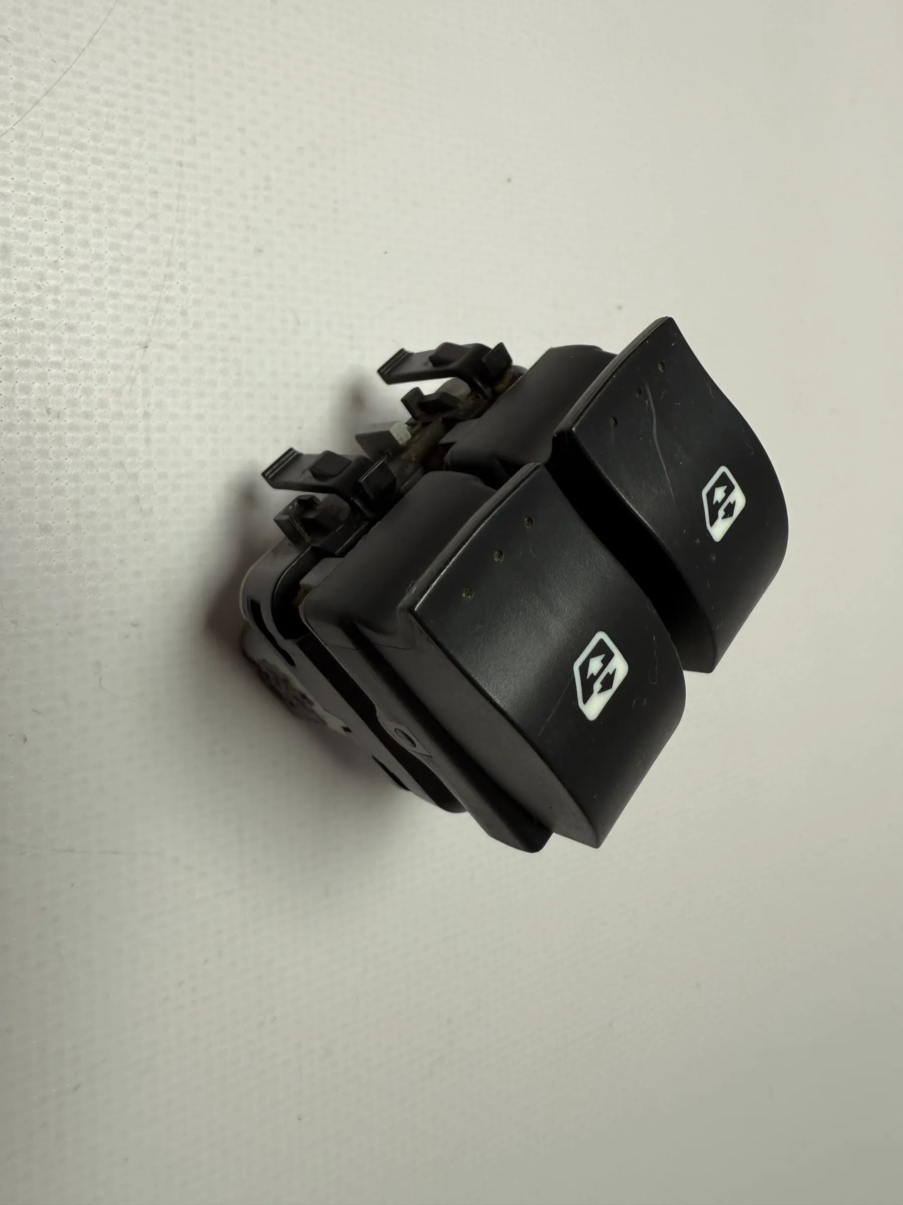 純正 Renault Scenic II 315042A 左前パワーウインドウスイッチ グレー