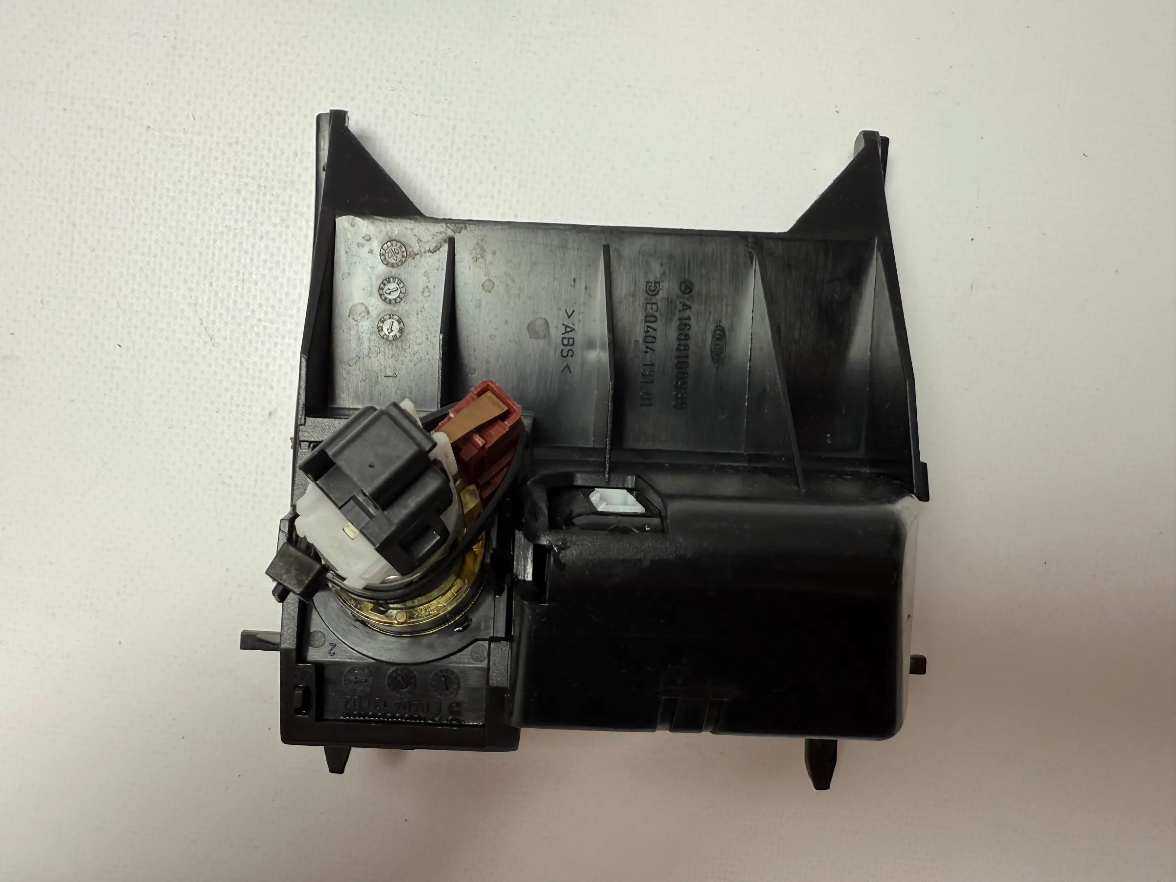 Original Mercedes-Benz A-Klasse (140/168) Cenicero con Encendedor A1688100930