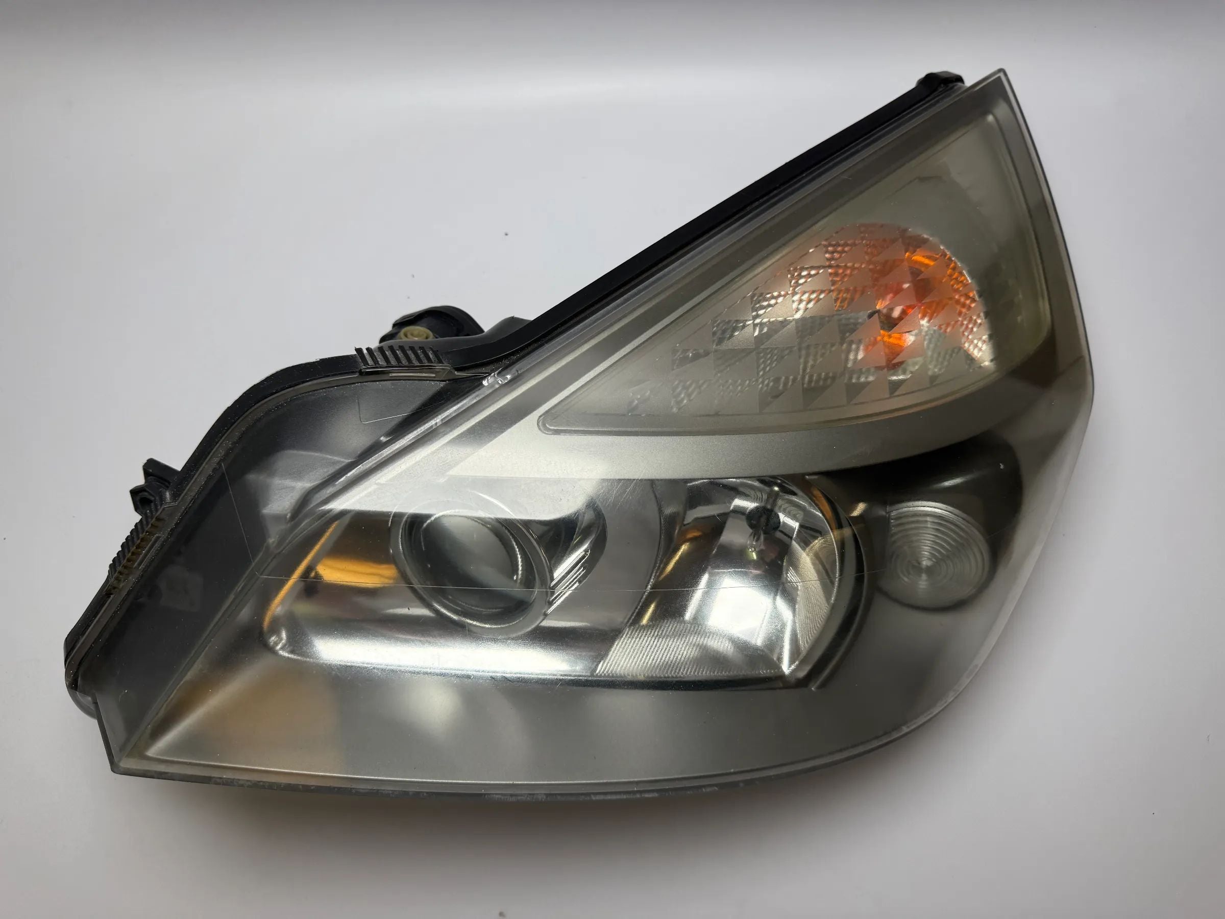 Originele Renault Espace IV 4 Xenon Koplamp Links 15565900 / 7701053975