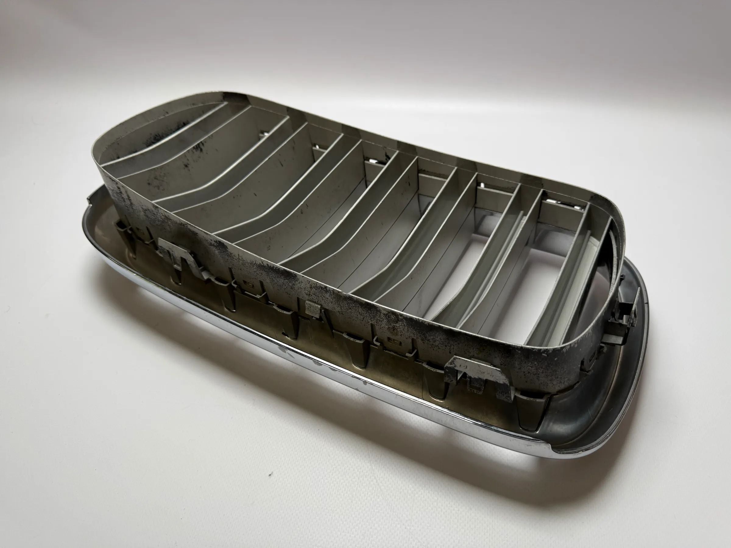 Orijinal BMW X5 F15 F16 Ön Izgara Sağ 7316076