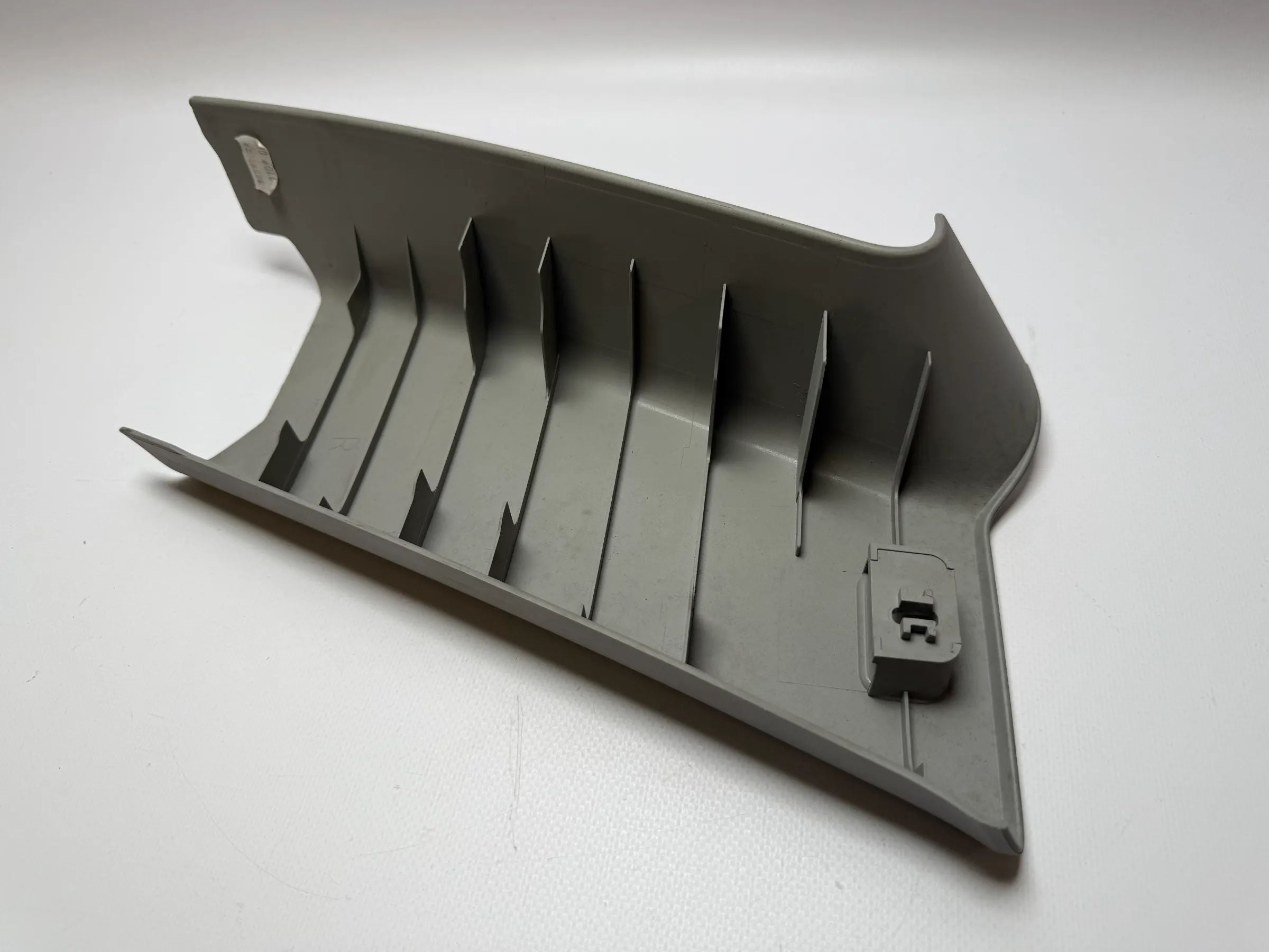 Оригинальная правая накладка стойки C BMW E91 51437117476