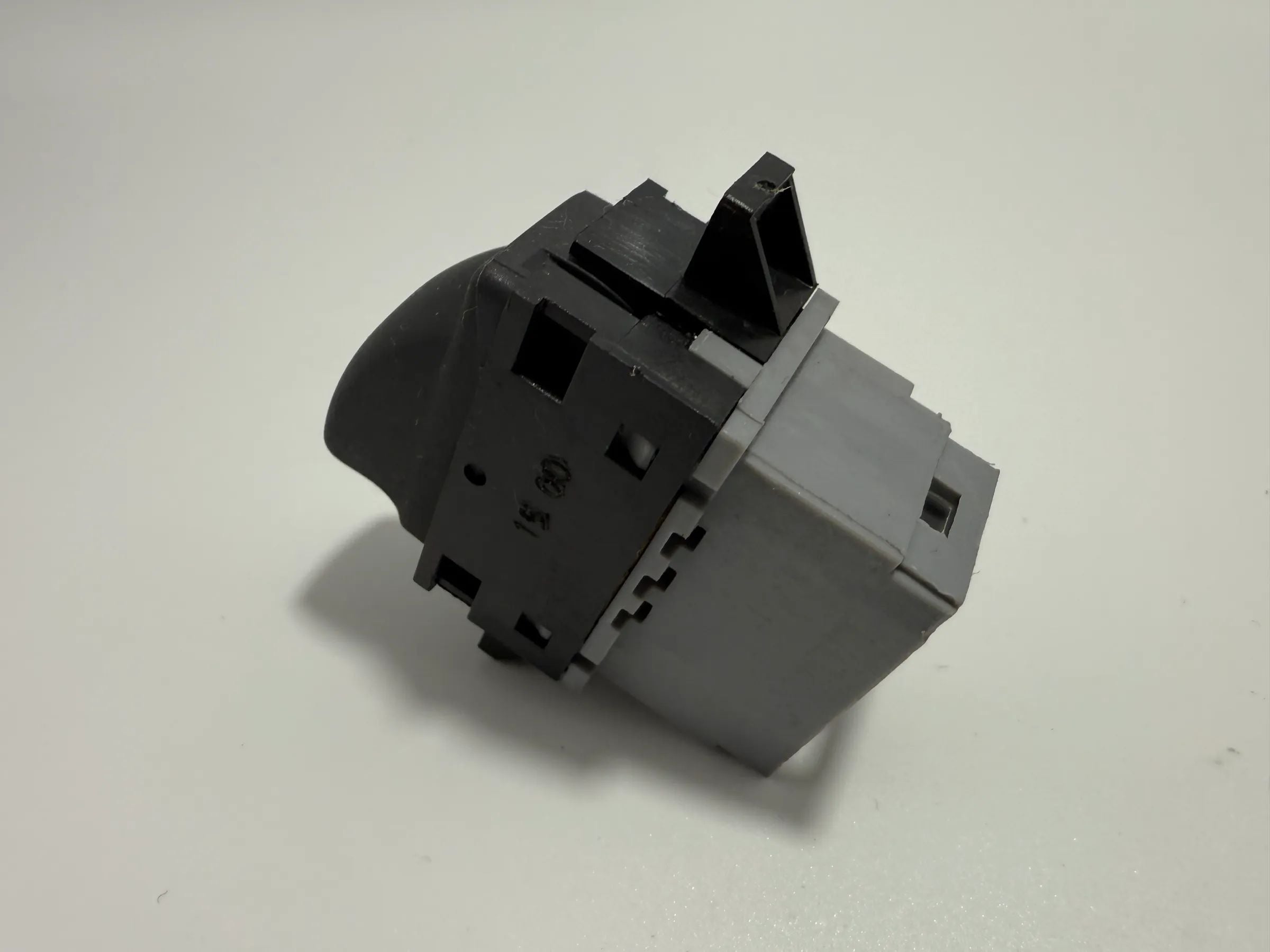 Original Renault Laguna I (B56_, 556_) 1.8 Interruptor Elevalunas Cinzento 7700417486