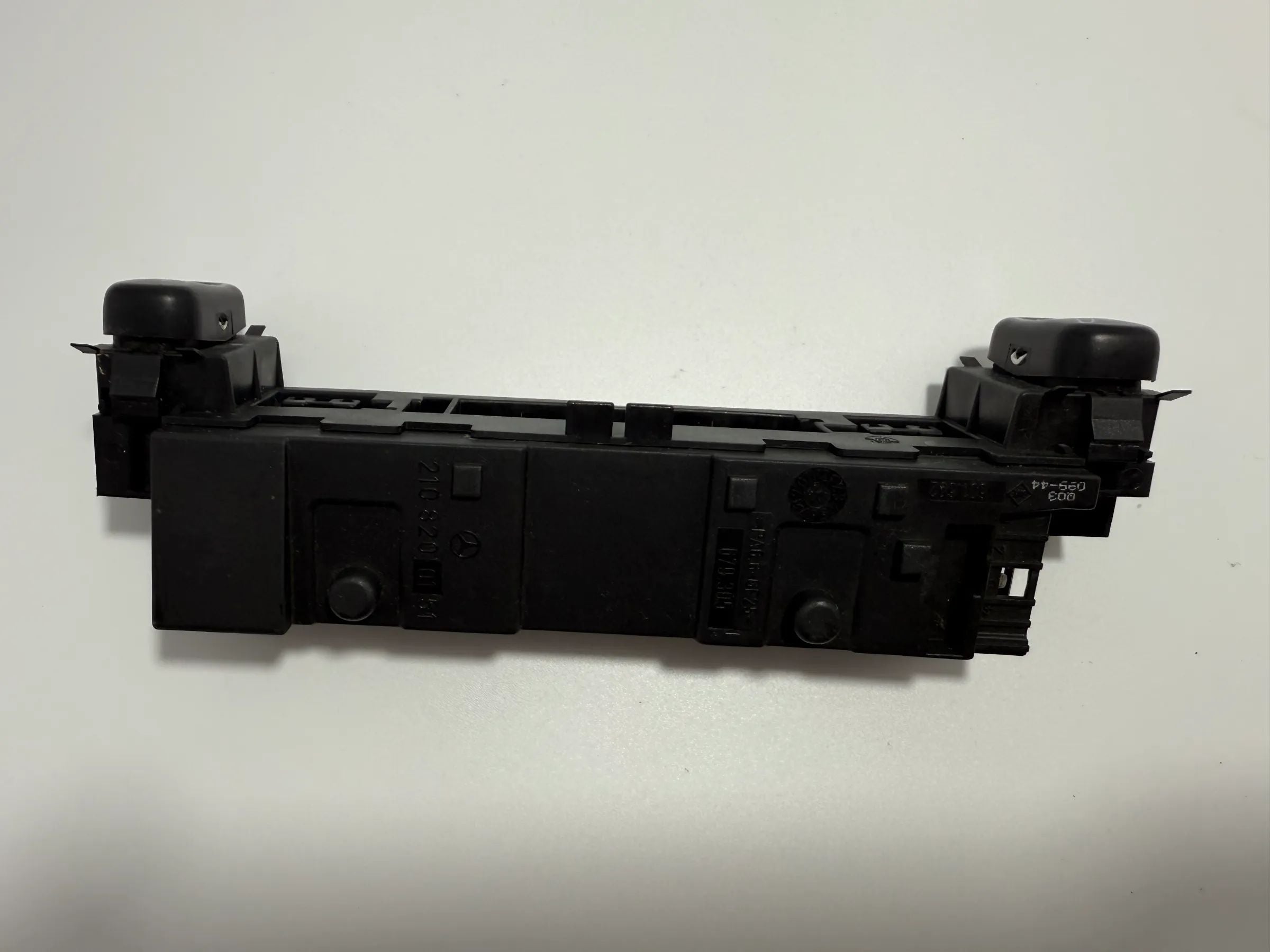 Originele Mercedes-Benz C 250 Bedieningspaneel Stoelverwarming 2108200151