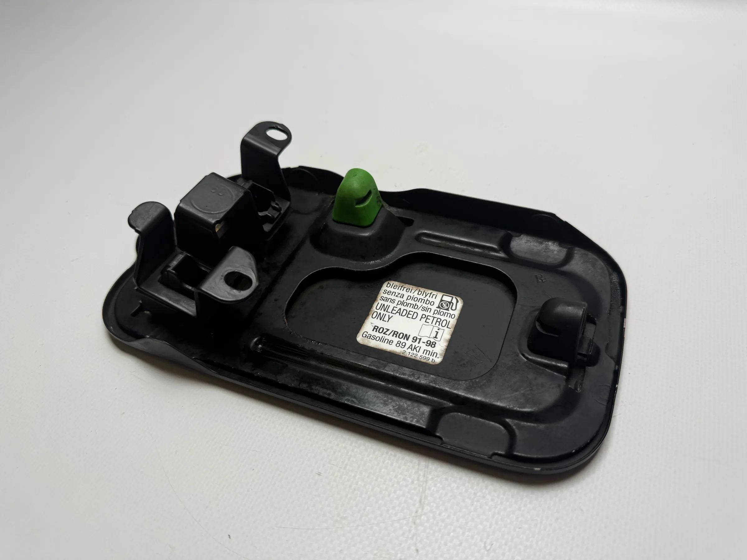 Originele BMW 528i Touring 1997-2000 Brandstofklep Zwart 1970450