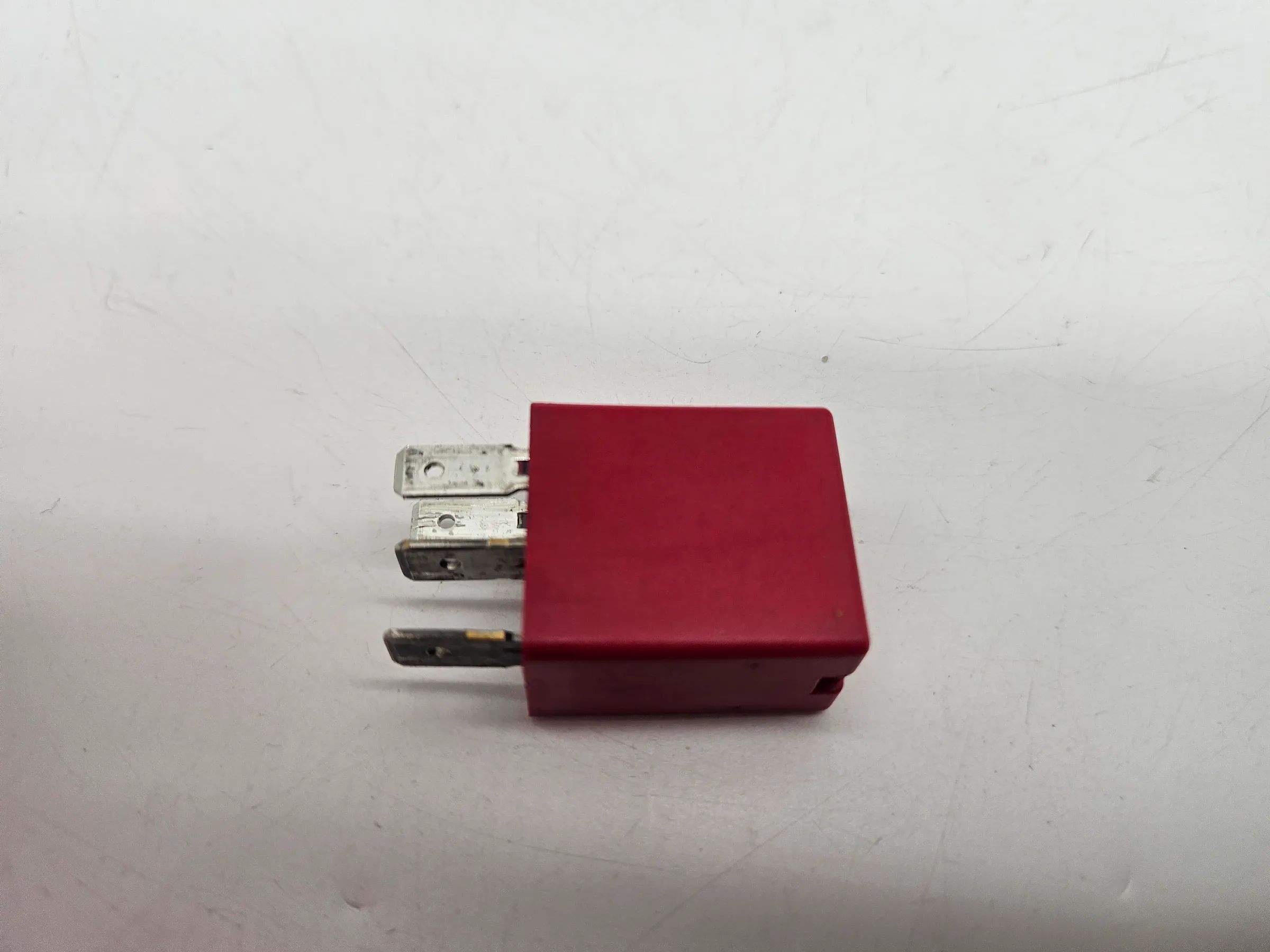 Original Alfa Romeo 147 (937) Fiat Relay Working Relay Contact Relay RED 46520412 