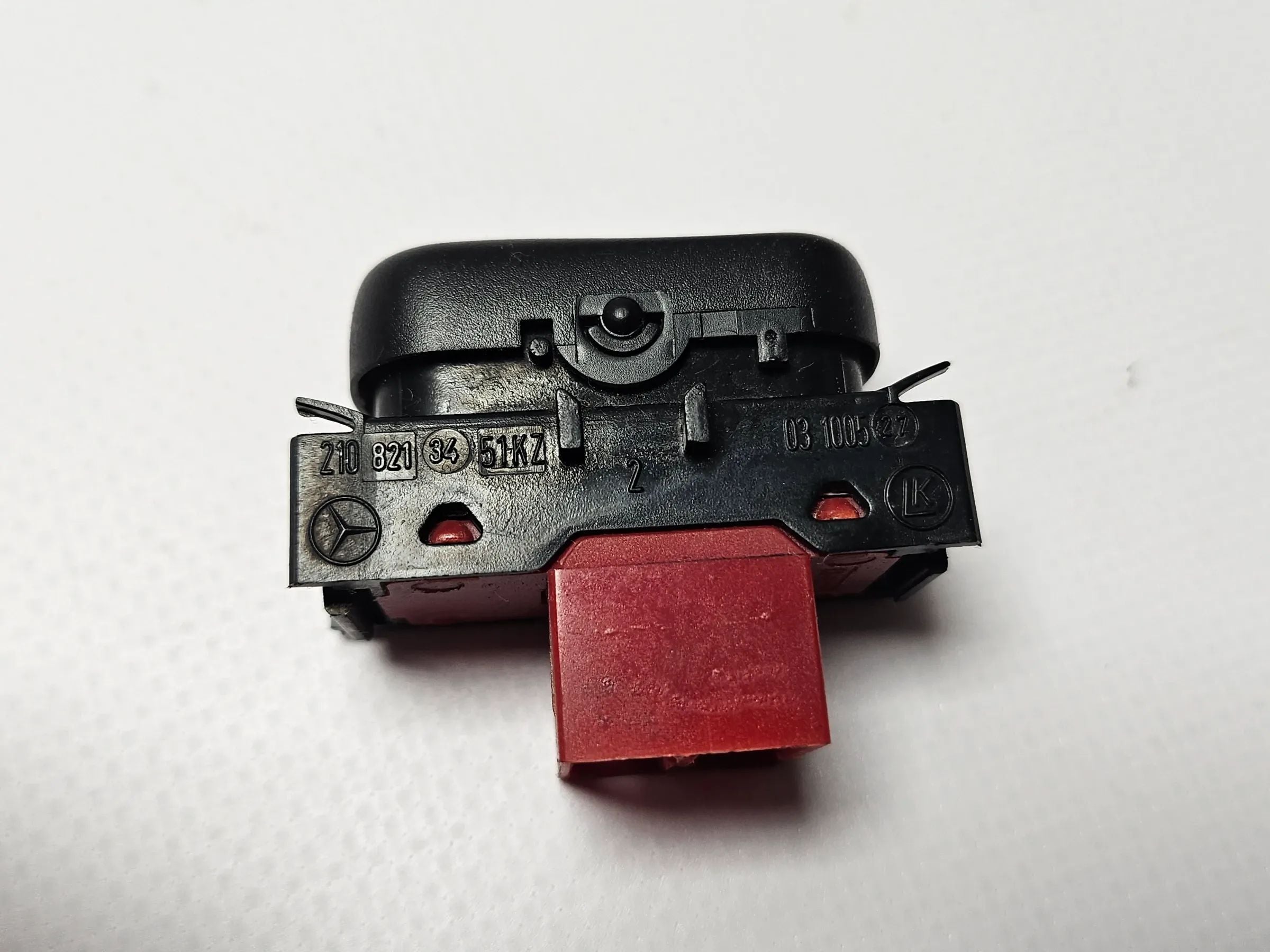 Original Mercedes-Benz C 220 CDI 202 Manual ASR 2108213451KZ - Peça Original auto-veritas.com/pt/