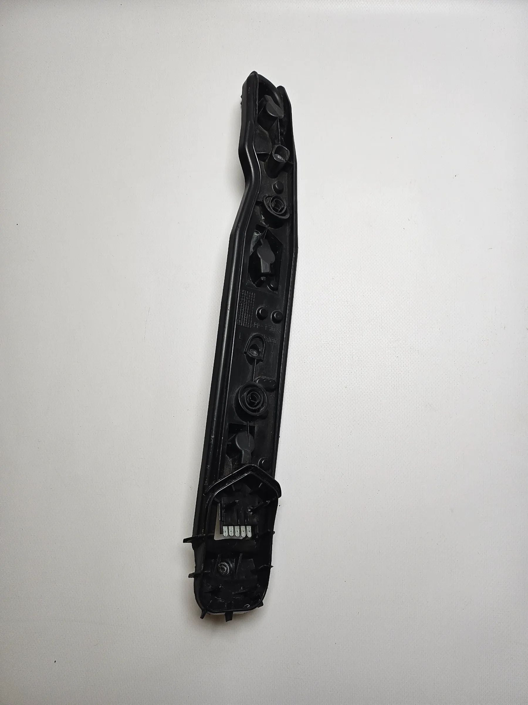 orig. VALEO OPEL CORSA C F08 F68 Lampenträger Rückleuchte links schwarz 89307491