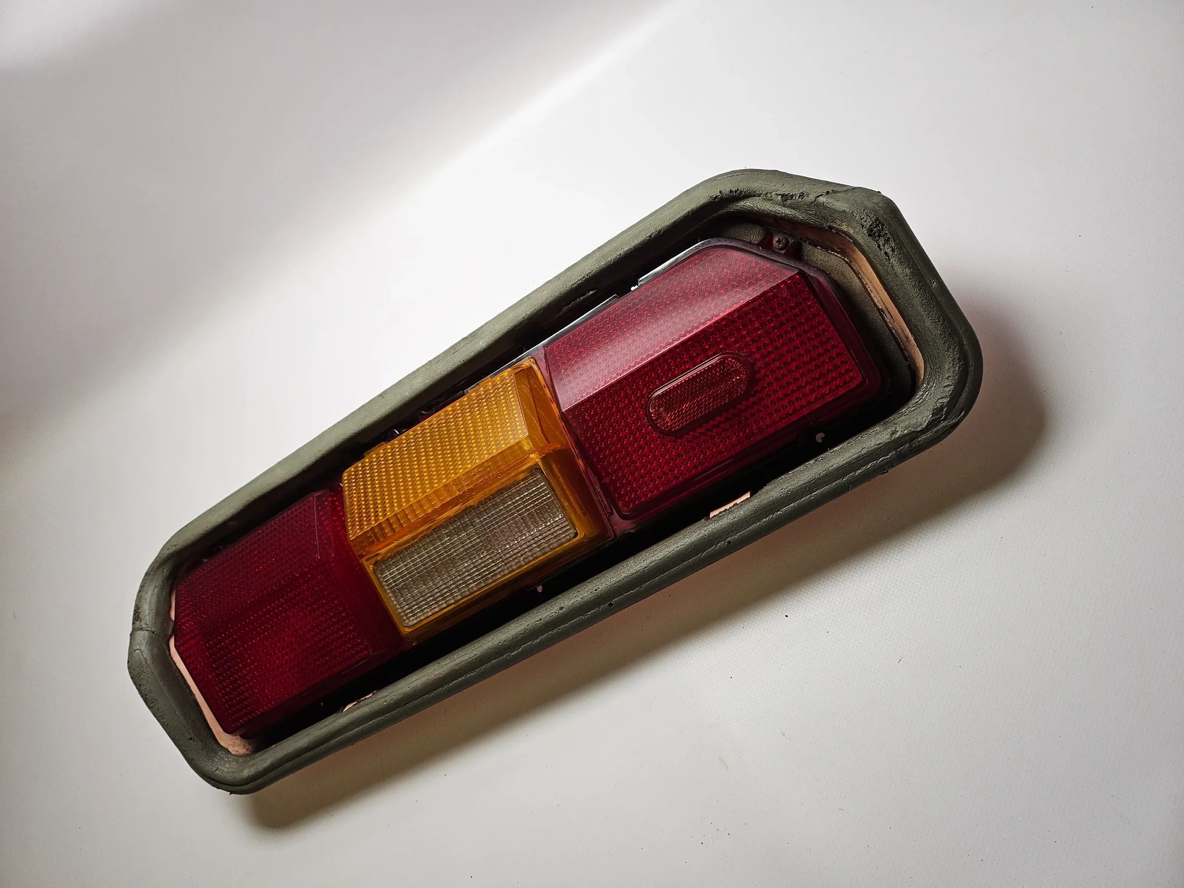 Achterlicht rechts FORD USA Mustang achterlicht 1976 D4ZB13440A