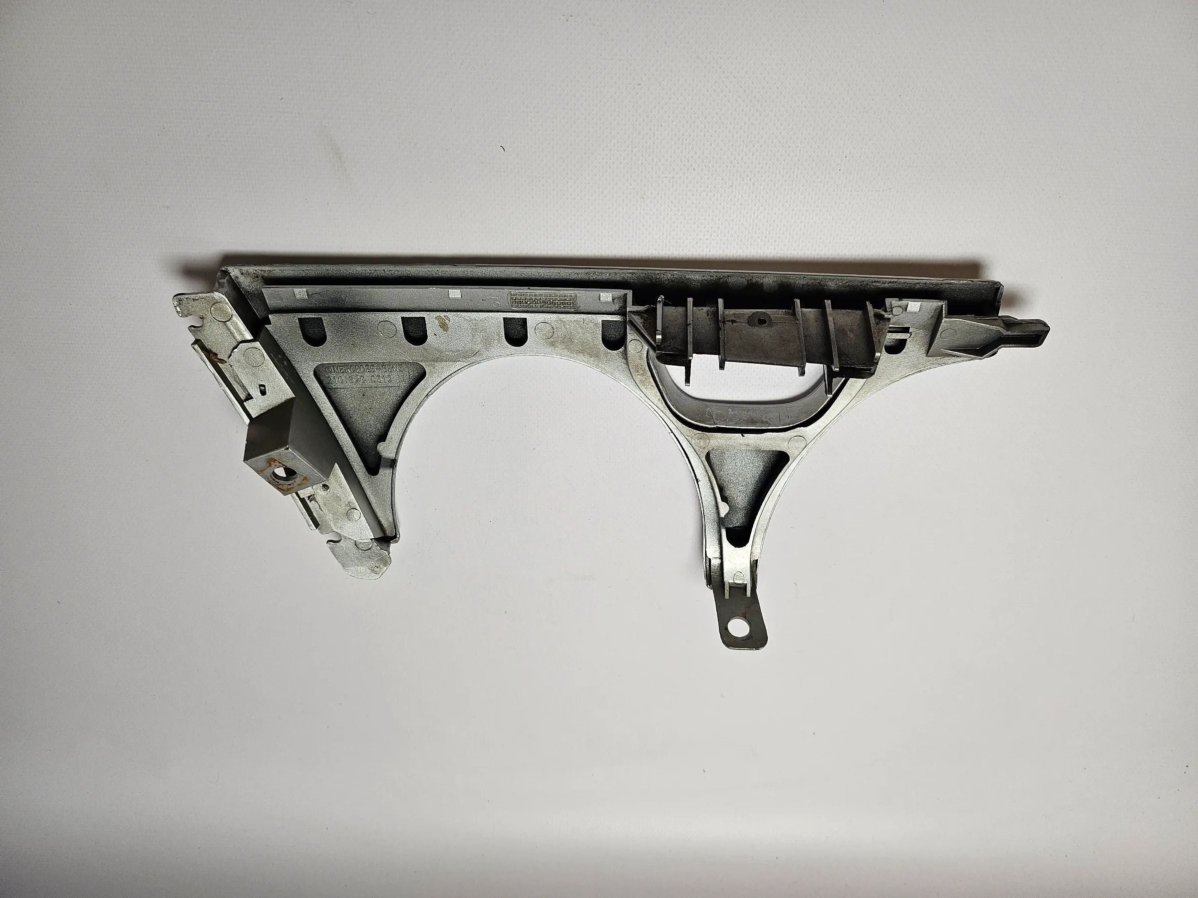 Original Mercedes W210 Embellecedor del faro izquierdo plateado A2108200312