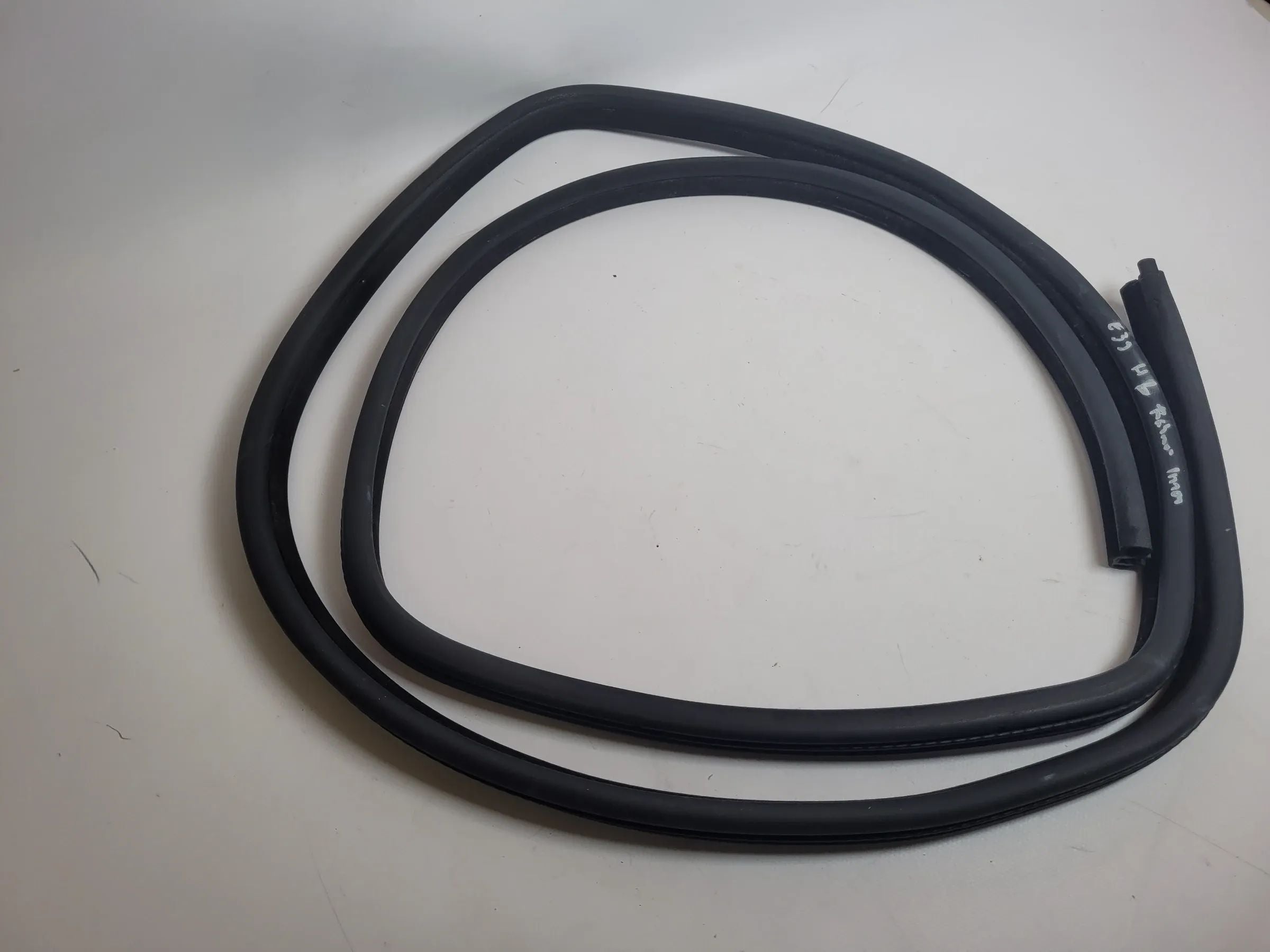 BMW 5er Touring E39 Türdichtung Rahmen Links Hinten Innen (Original)