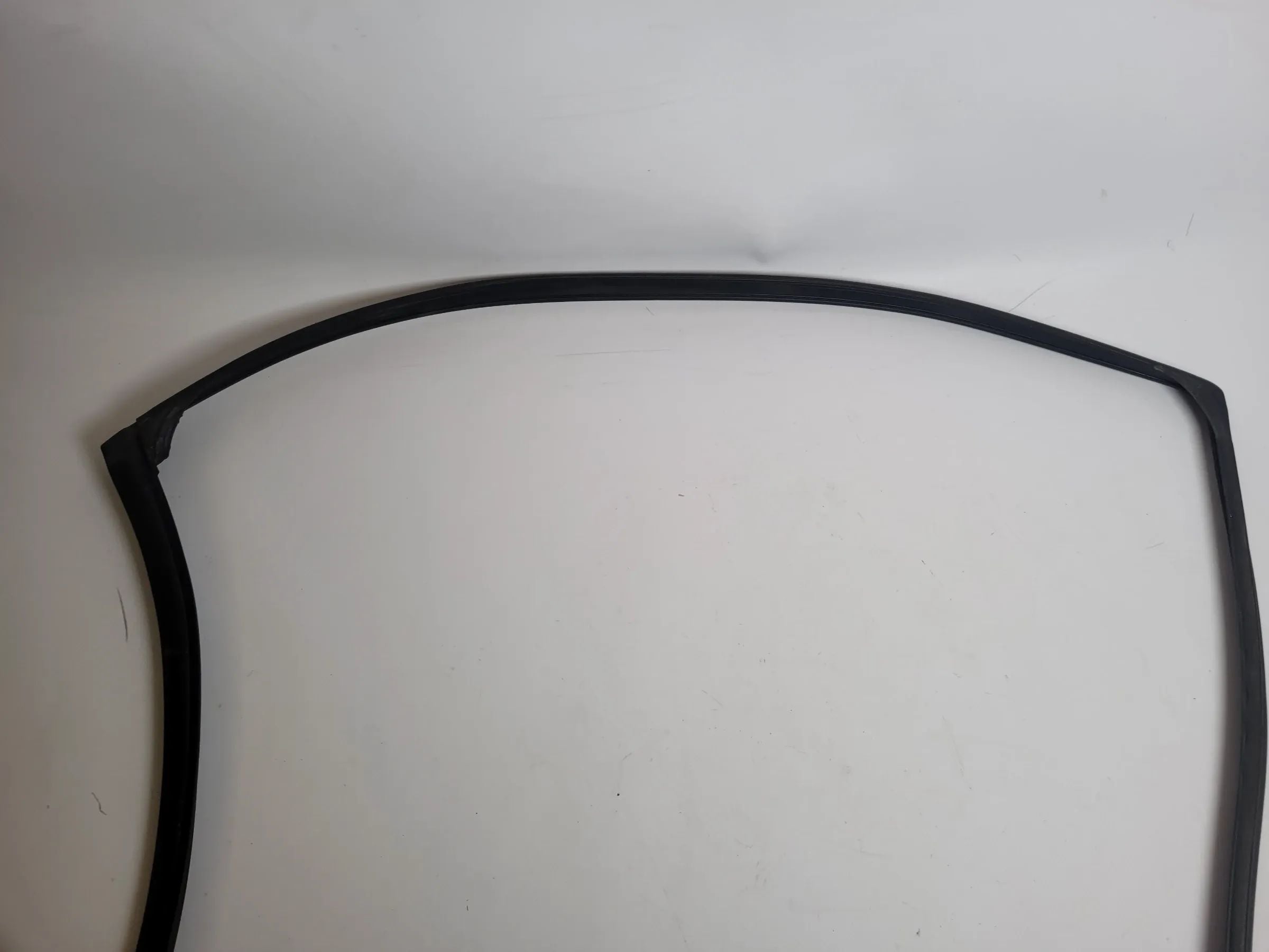 BMW 5er Touring E39 Türdichtung Führung Rechts Hinten Außen Oben (Original)