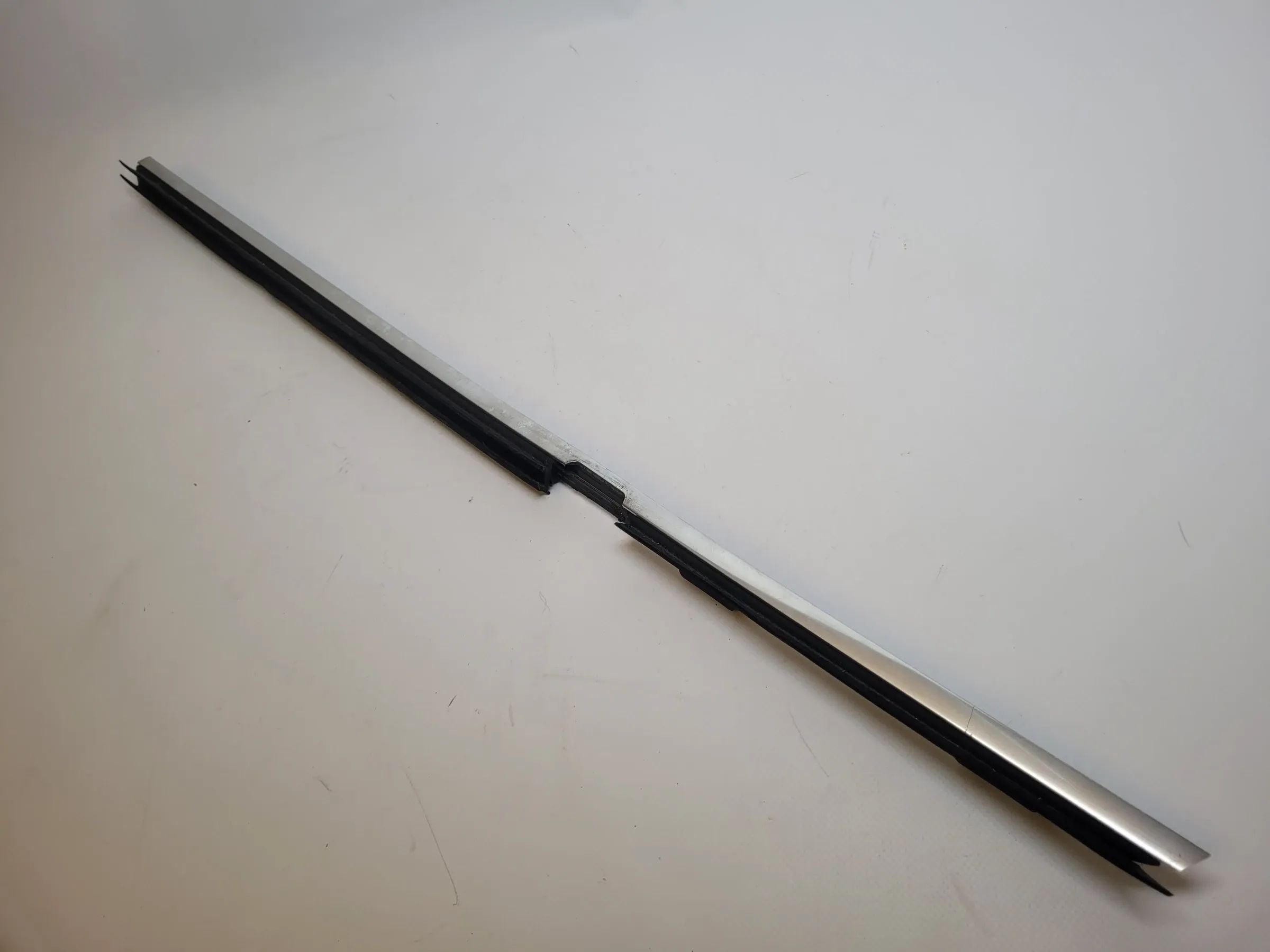 BMW 5er Touring E39 Chrom Leiste Dichtung Hinten Links 51.22-8185817 Original