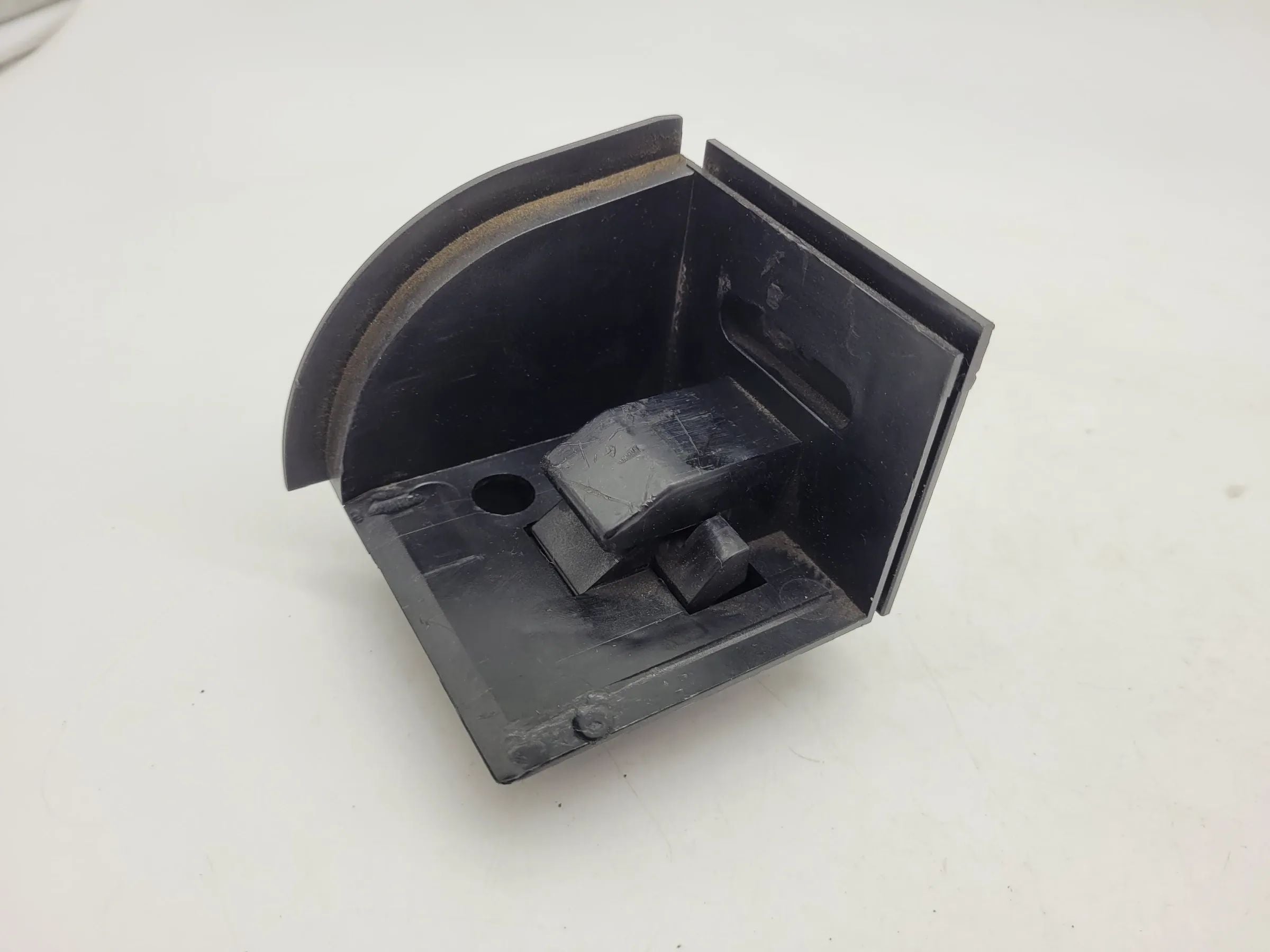 BMW 5er Touring E39 Aufnahme Sichtschutzrollo Links 8203967 Original