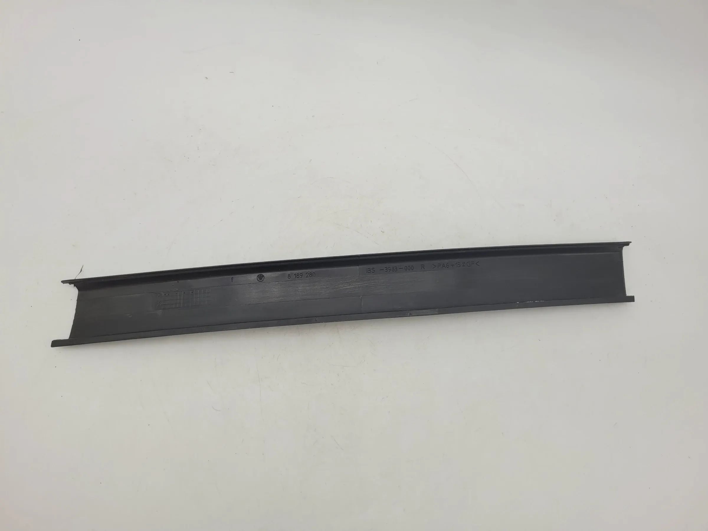 BMW 5er Touring E39 Fensterführungssteg Hinten Rechts Innen 8189280