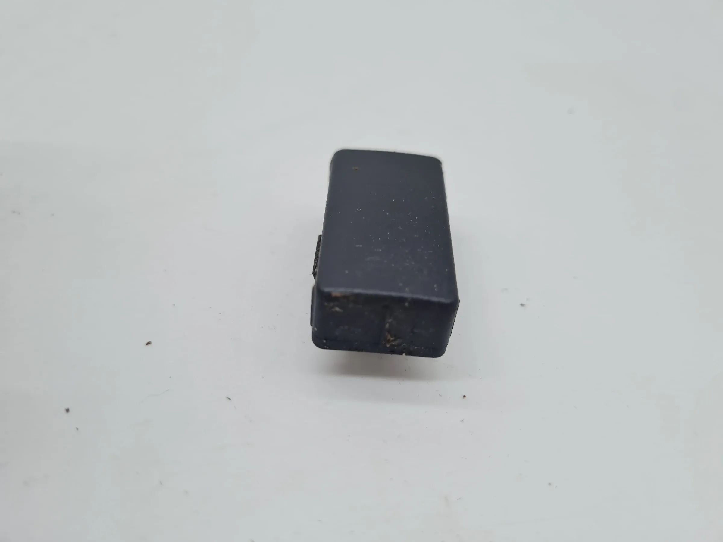 BMW 7er E38 Seiten Verkleidung Blindknopf Rechts Vorne 52.10-8207257 Original