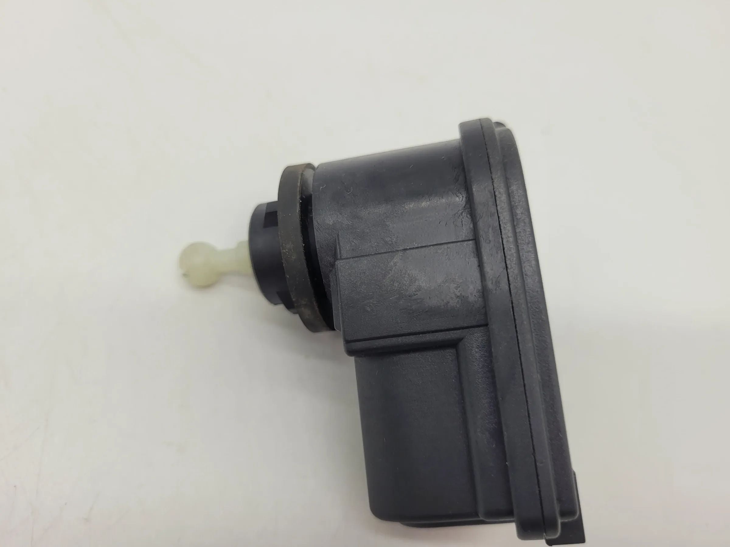 Ford Focus II DA Scheinwerfer Stellmotor LWR L/R 4M5X-13K198-AA (Original)