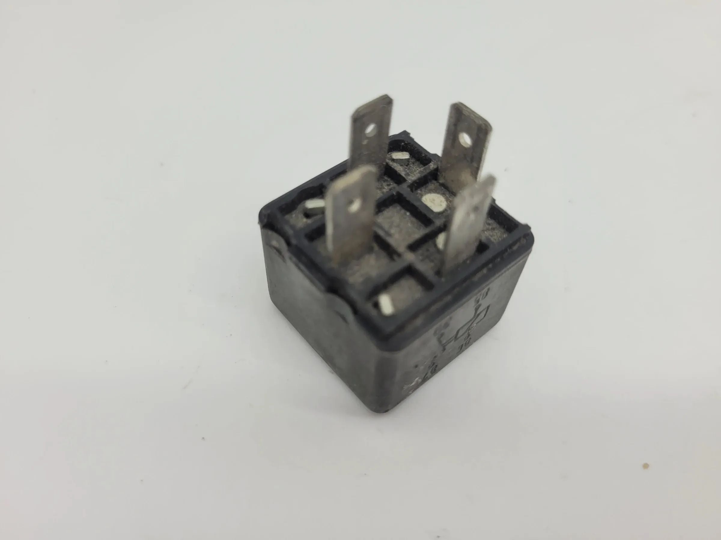 Original BMW Porsche MB VW Ford Bosch Relay Relais Kraftstoffpumpe, 0332014406
