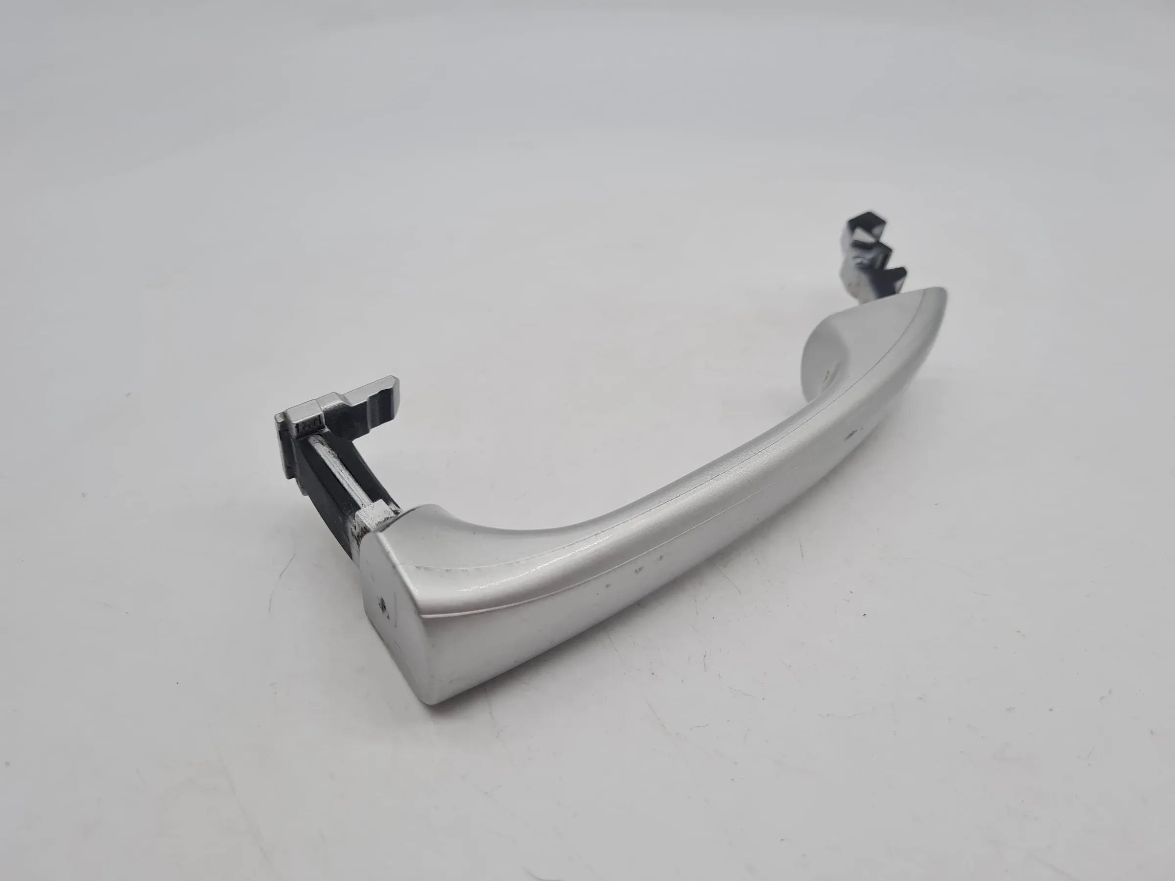 Original Mercedes-Benz C-Klasse (CL203) Türgriff Silber Links A2037600134