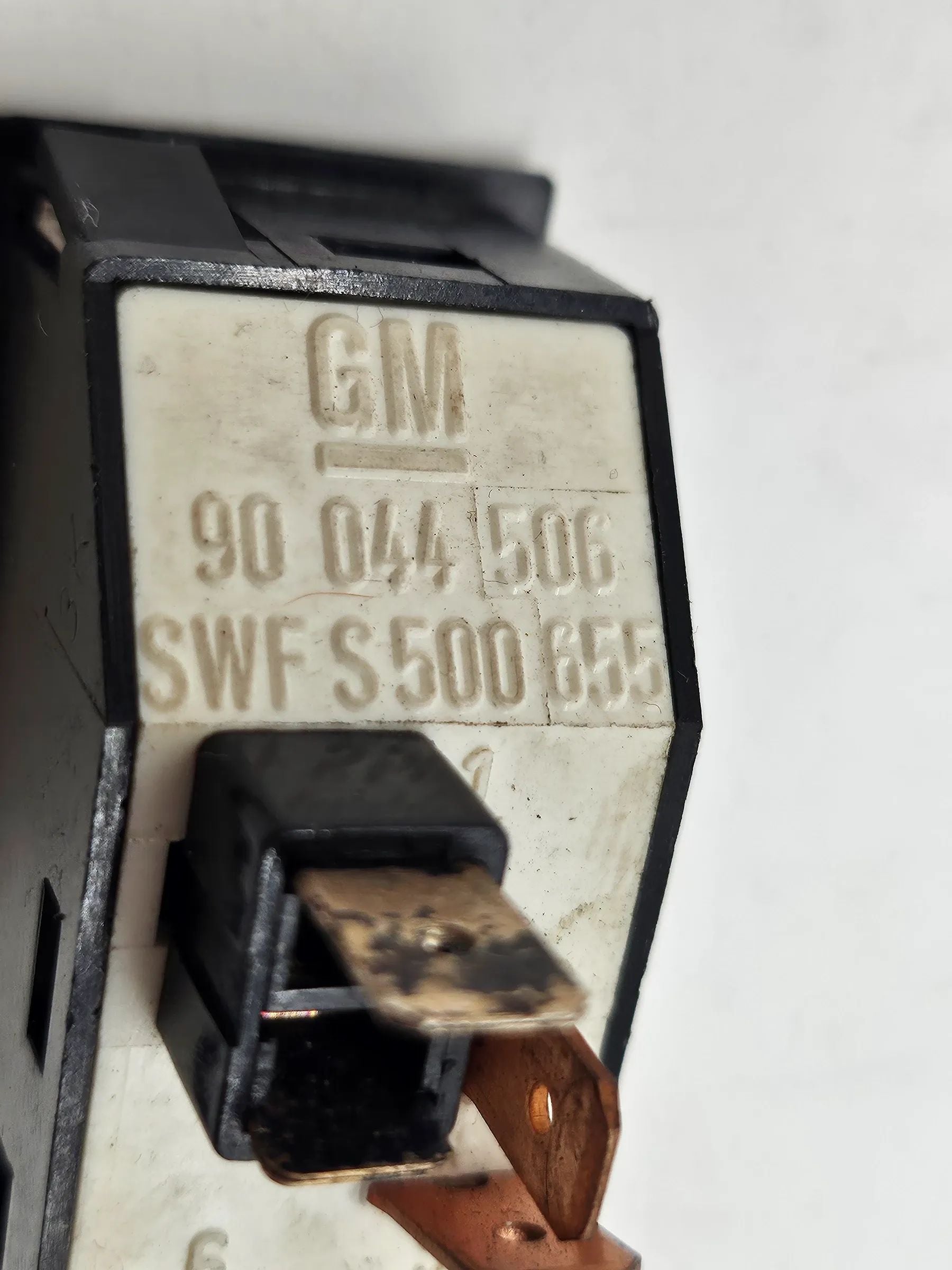 Оригинальная задняя противотуманная лампа Opel Рекорд Е Монза 90044506