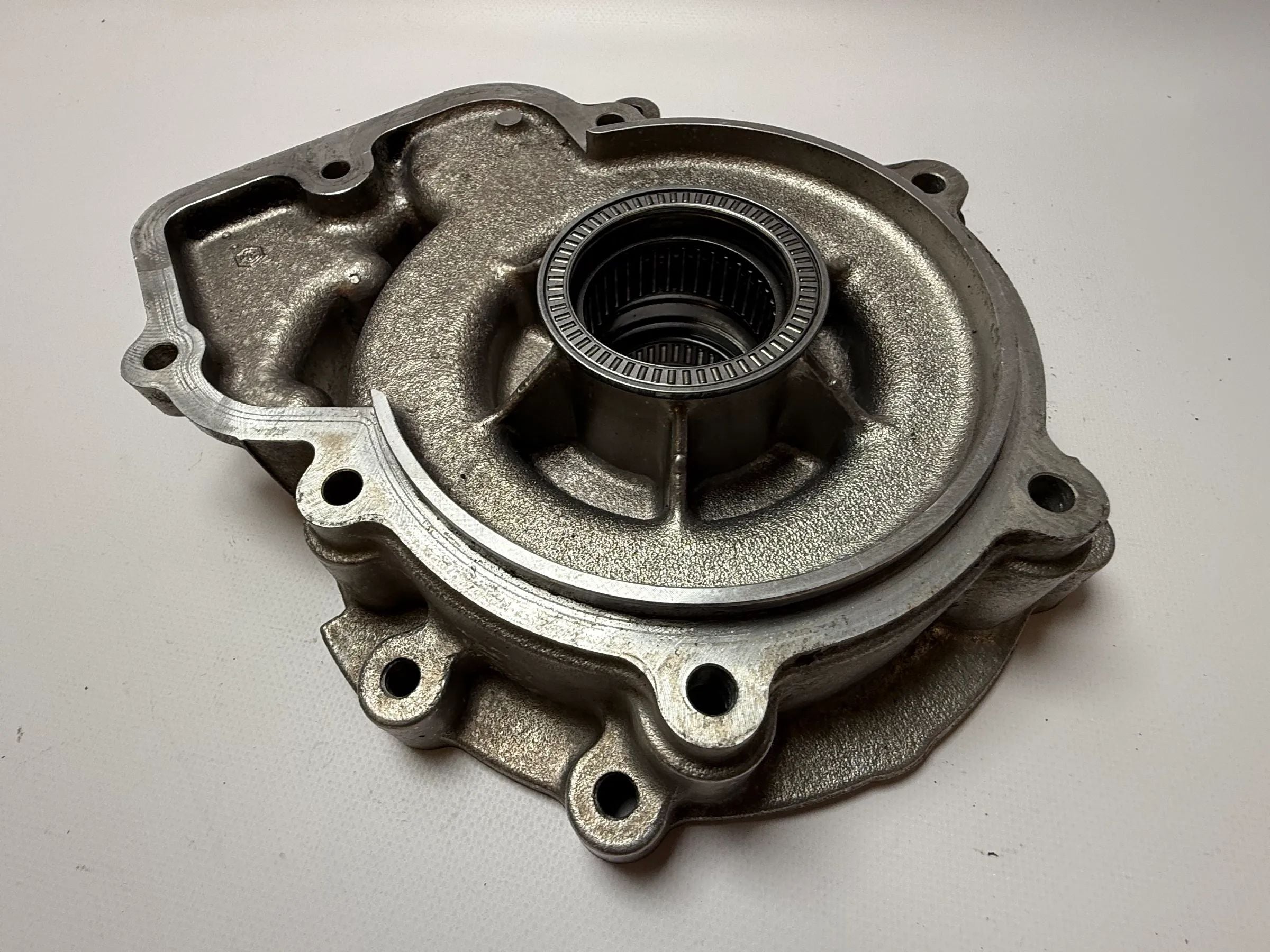 Oryginalna obudowa skrzyni biegów BMW X5 E53 3.0i 235 KM GM 96023814