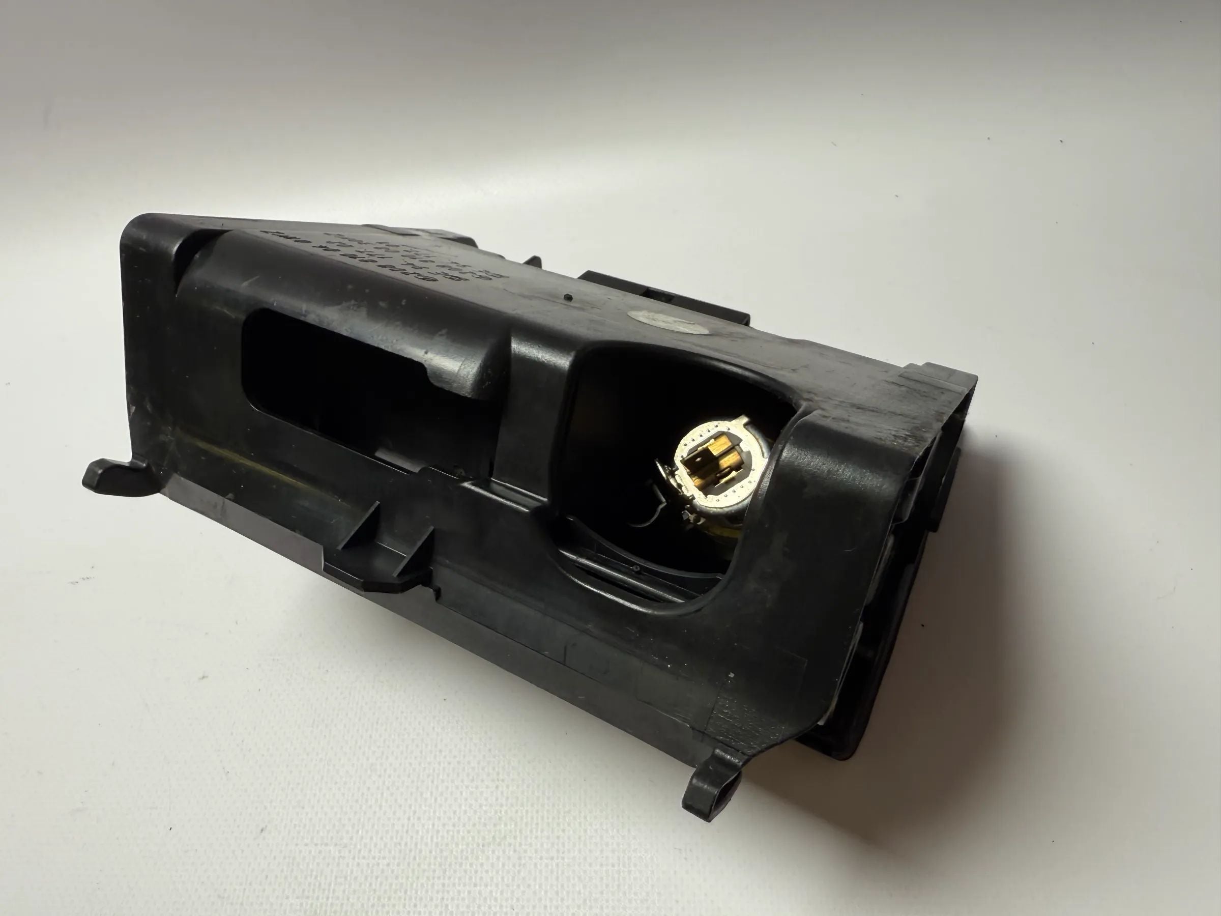 Cinzeiro Original Mercedes W208 C208 A208 CLK Avantgarde A2088100401