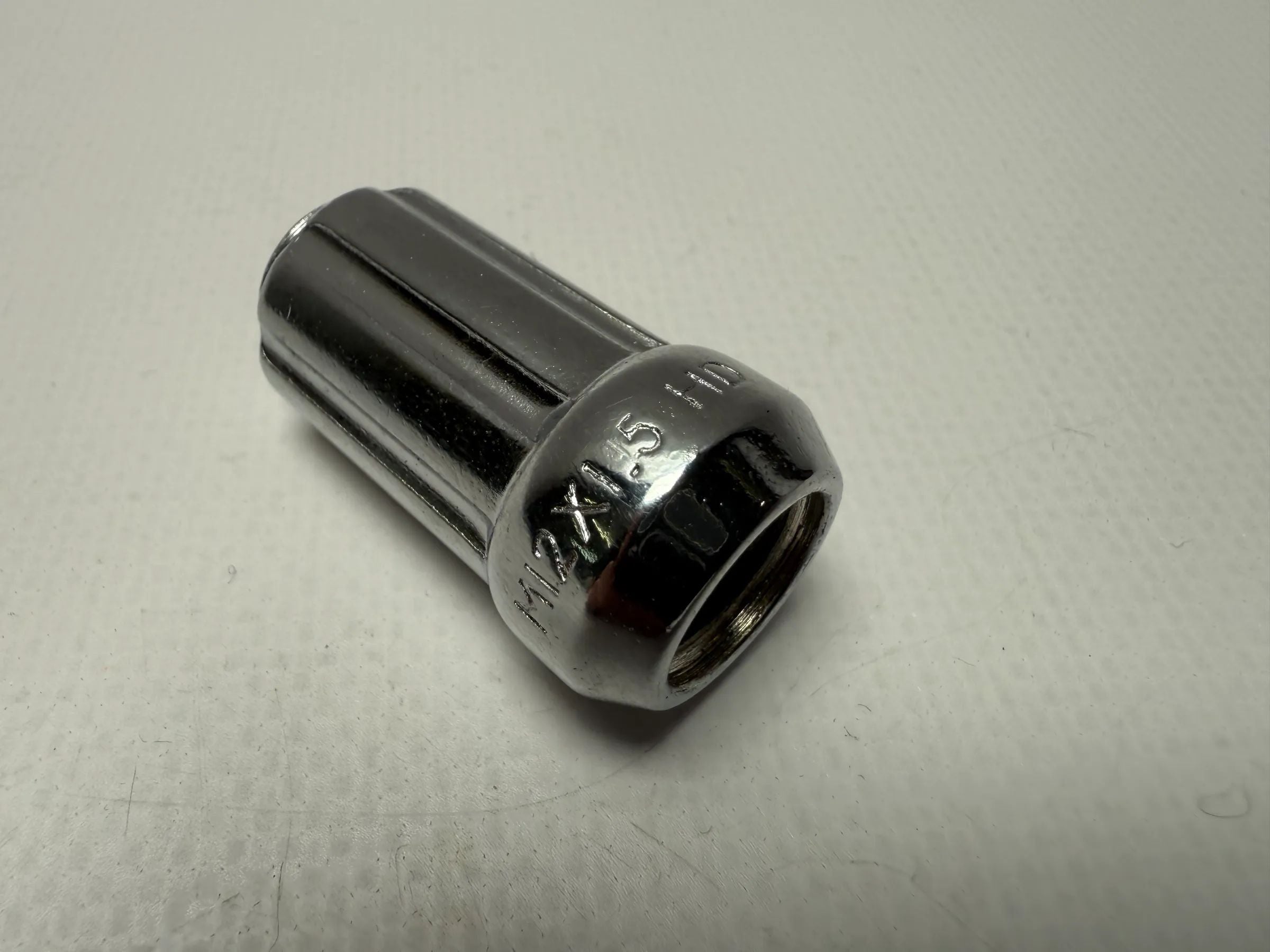 Original Ford  Bronco Radmutter M12X1.5 HD