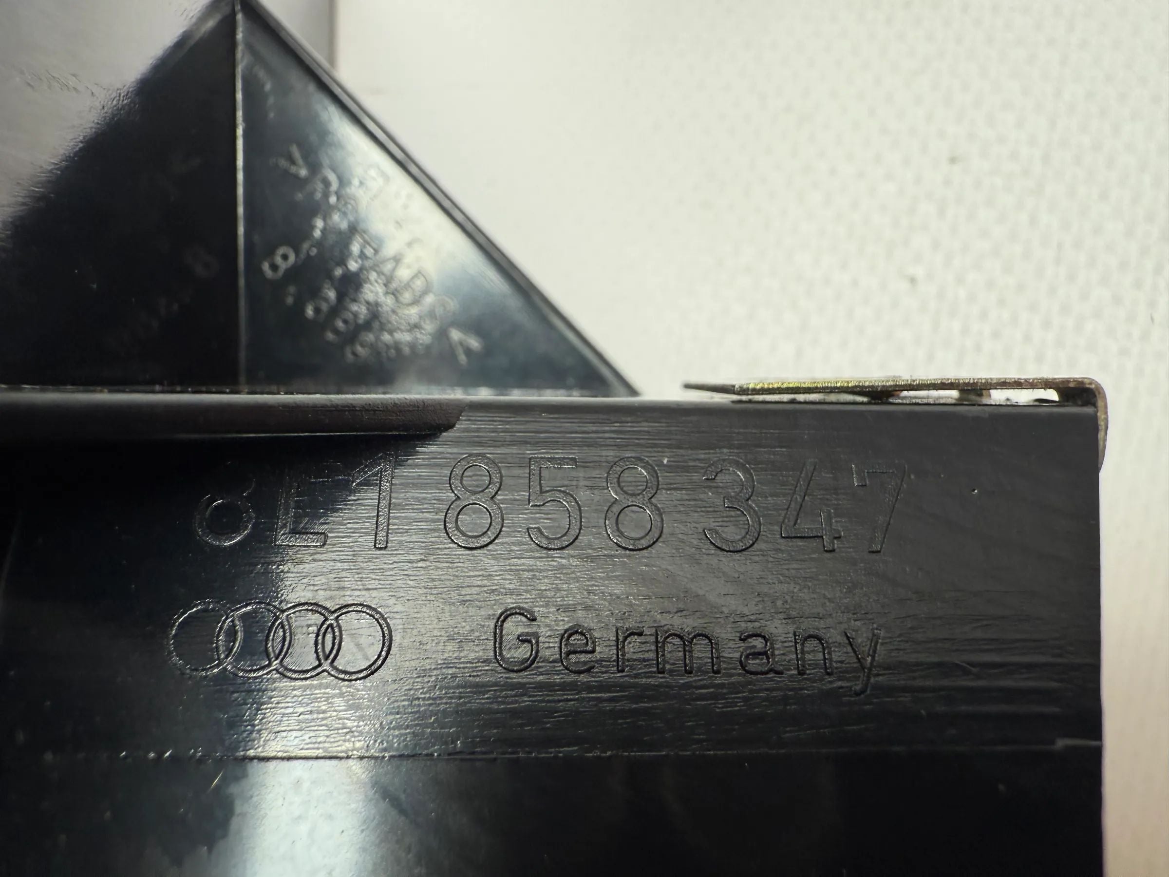 Orijinal Audi A3 8L Direksiyon Sütunu Kaplaması 8L1858347