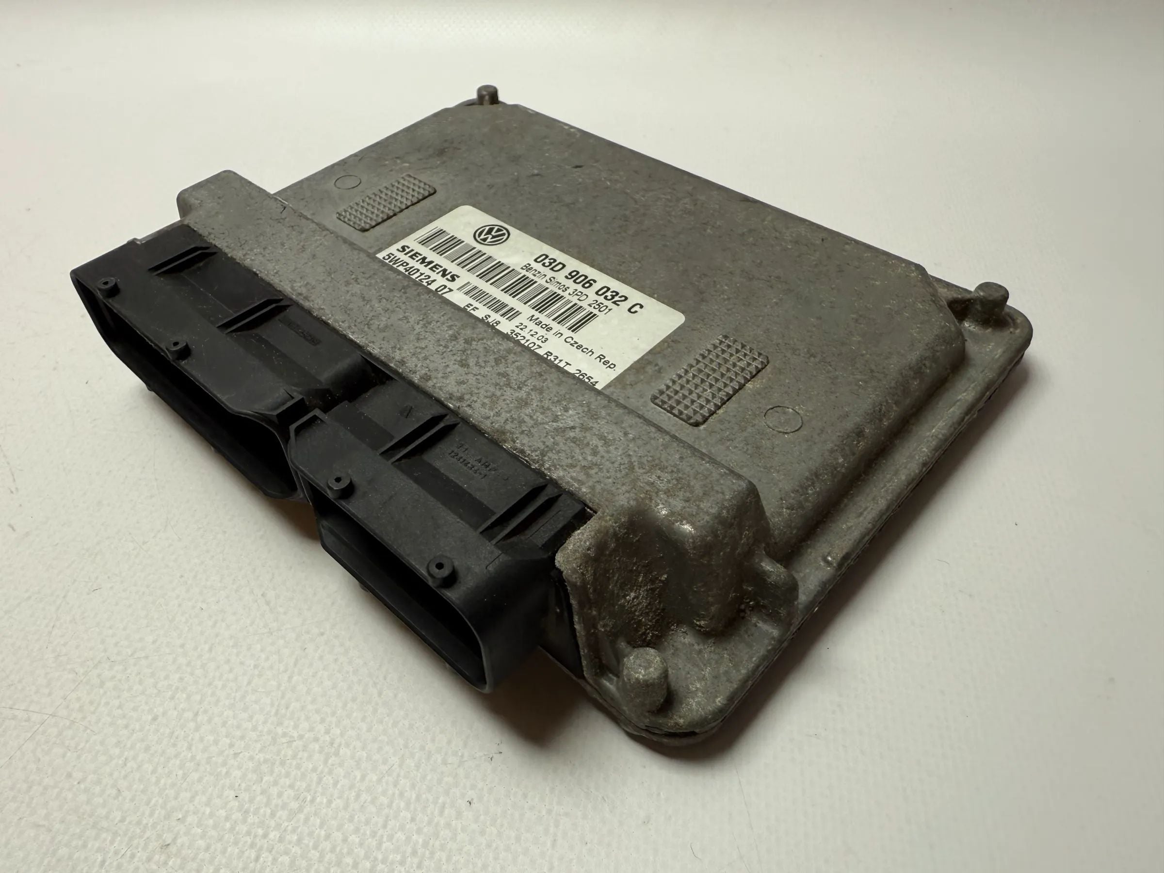 Original VW Polo 9N 1,2 40kW 2004 Calculateur moteur 03D906032C / 5WP40124 07