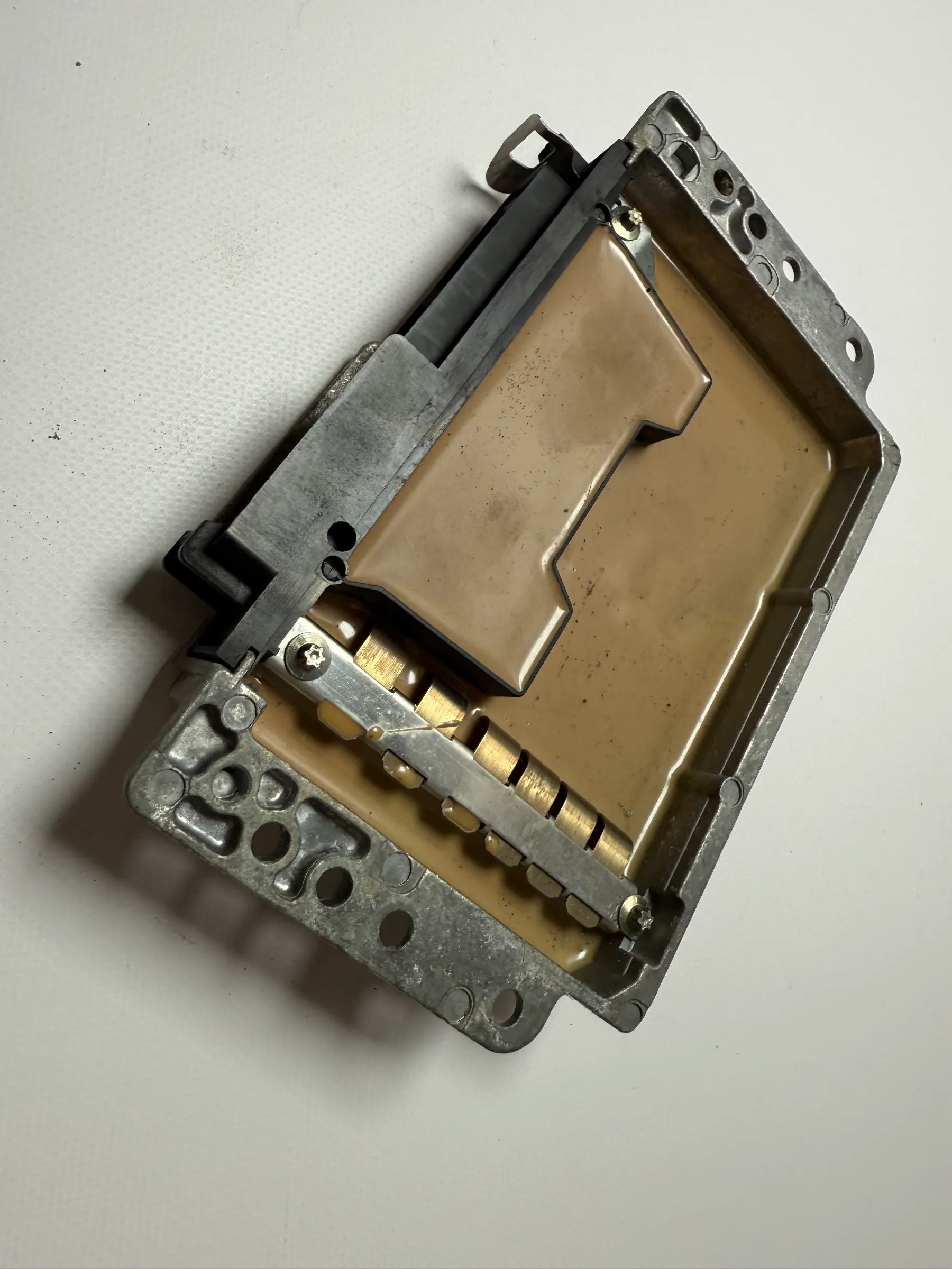 Original Volvo V40 / S40 Centralina Motor ECU Siemens 30857471 / S113727101H