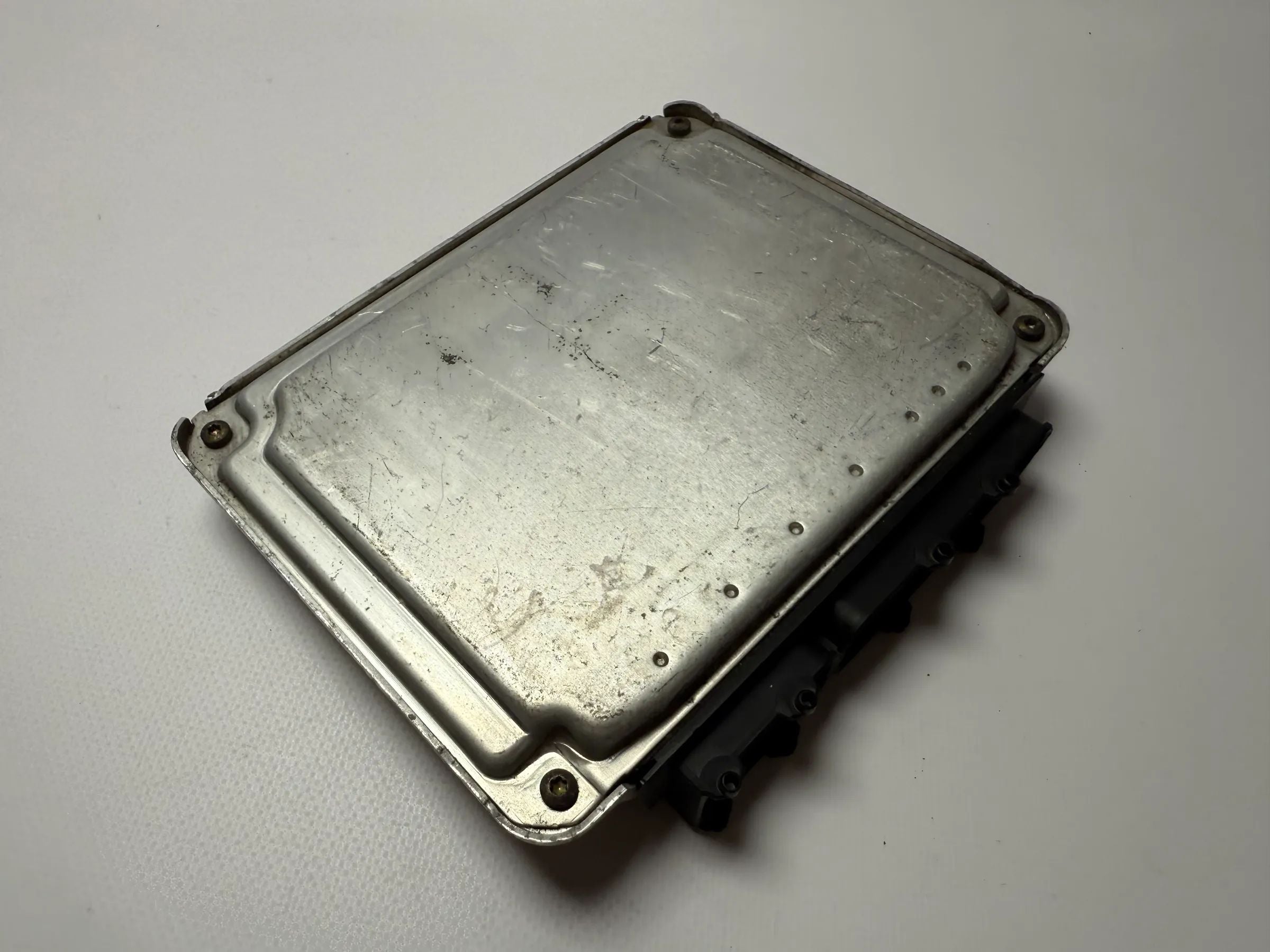 อะไหล่แท้ VW Golf IV 1.4 กล่องควบคุมเครื่องยนต์ ECU 036906032D / 0261206826