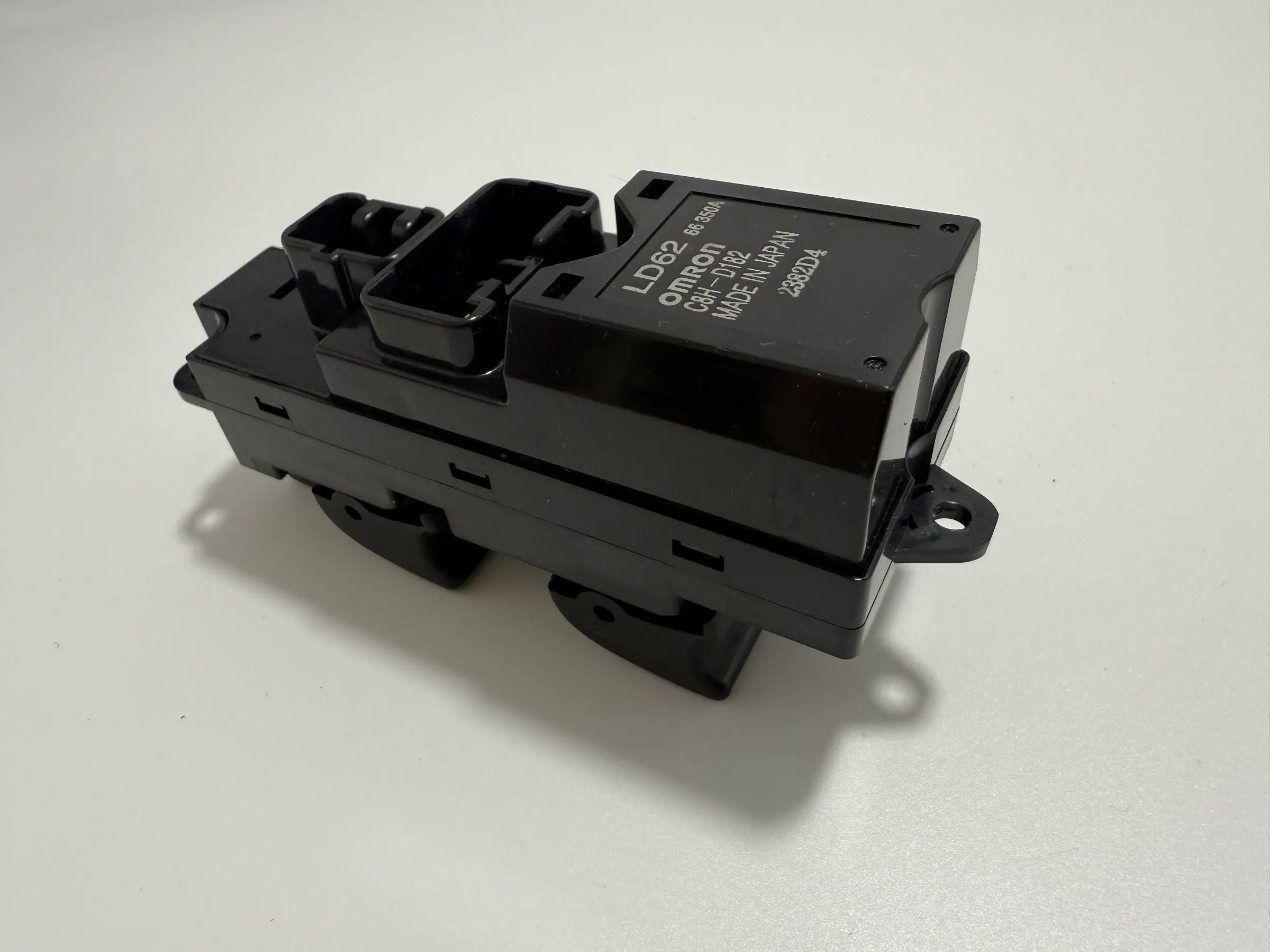 Originele Mazda MPV II TD LW Deurschakelunit Links Omron LD62 66 350A