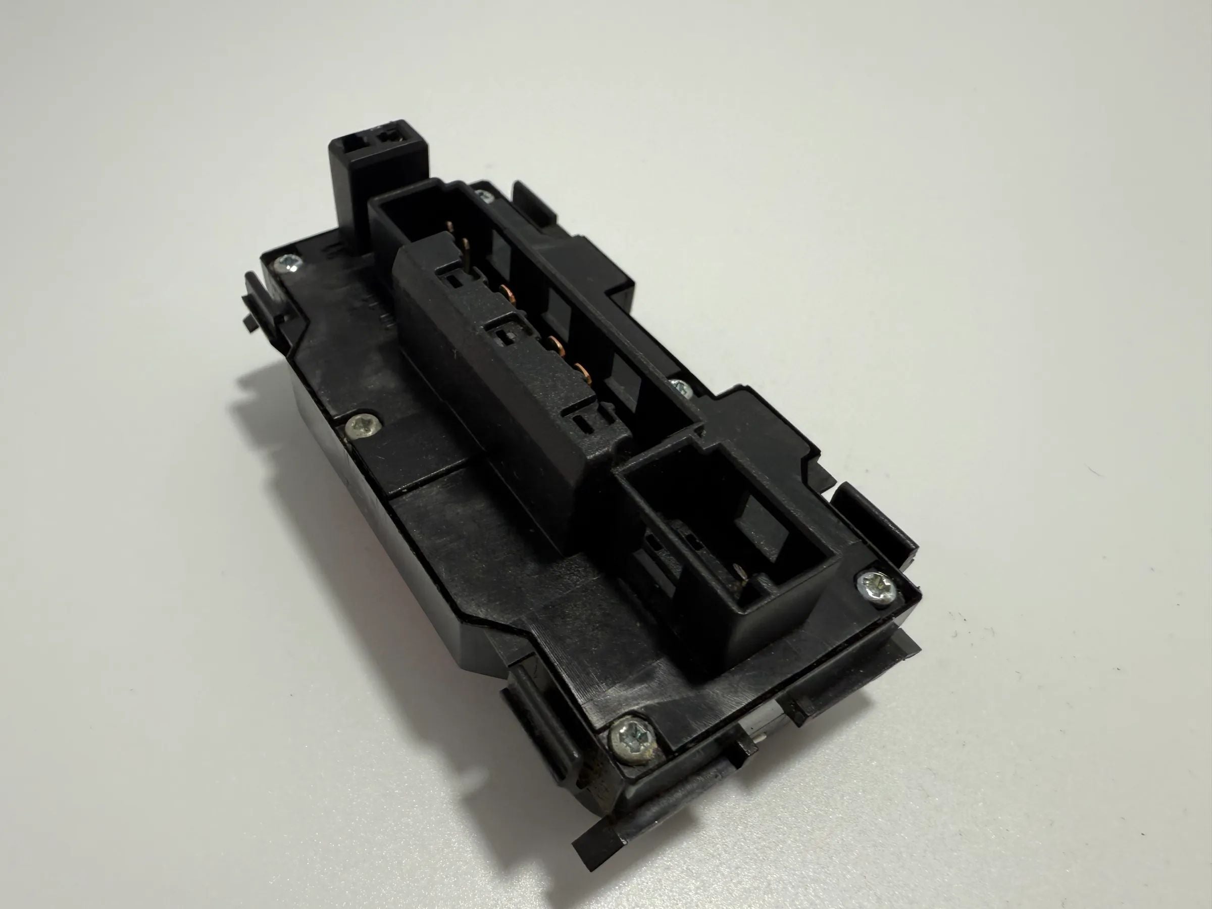 Originele Mercedes W202 W208 W210 Schakelaar Waarschuwingsknipperlicht Hoofdsteun 2088200310