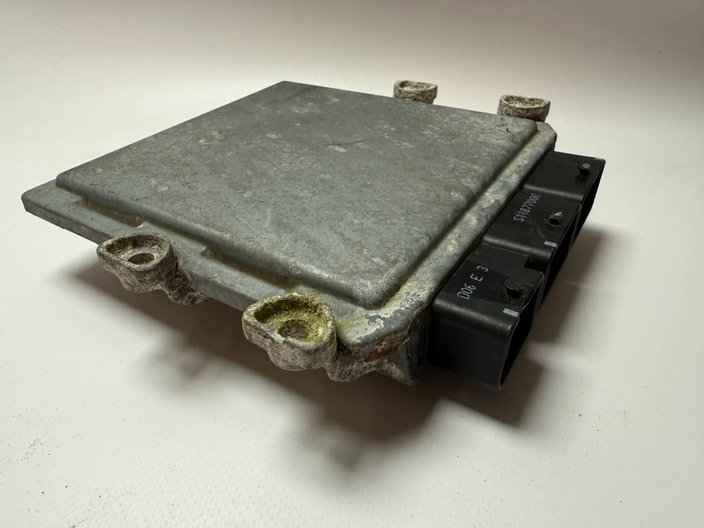 Оригинальный блок управления двигателем Ford C MAX дизель 3M5A-12A650-HK / 5WS40028M-T