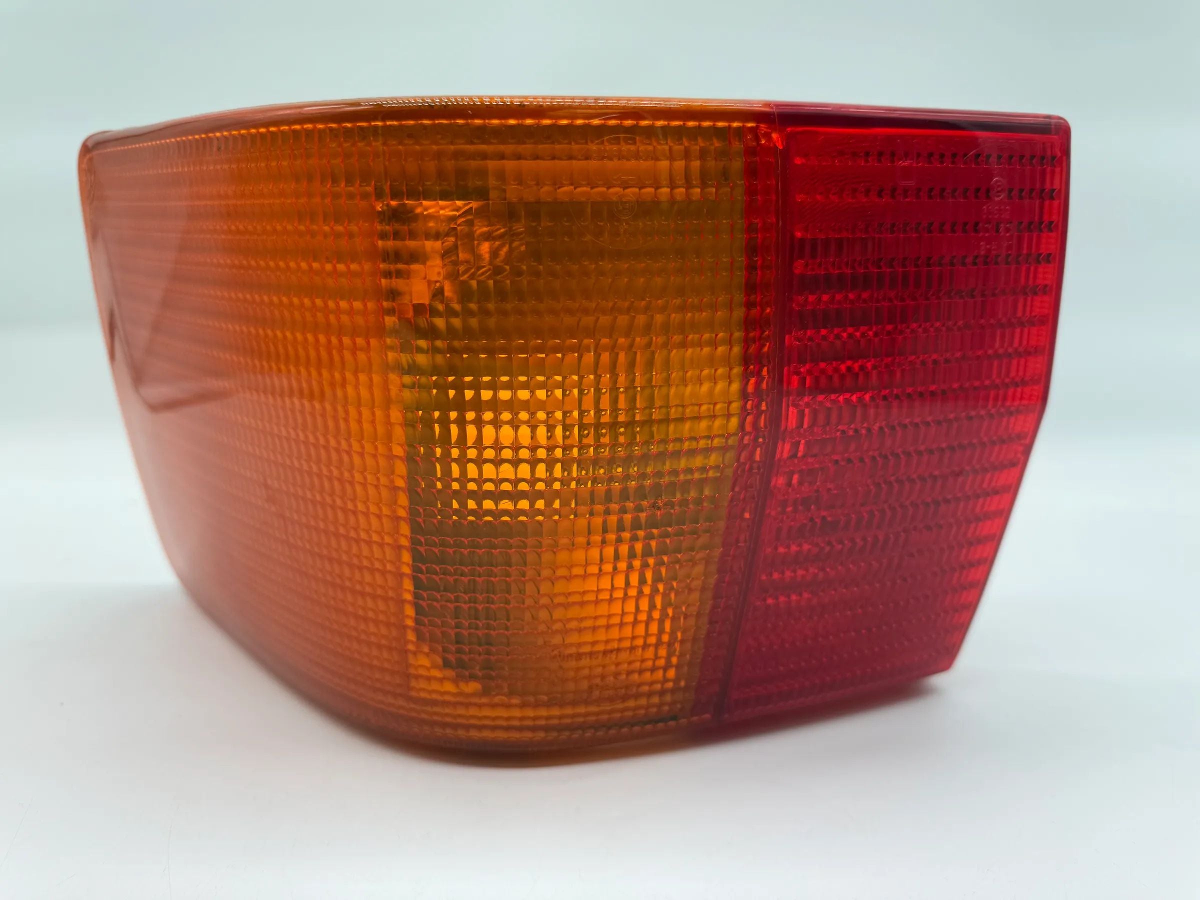 AUDI 80 90 B3 // 893945096 REAR LIGHT TAIL LIGHT RIGHT 53399R6 