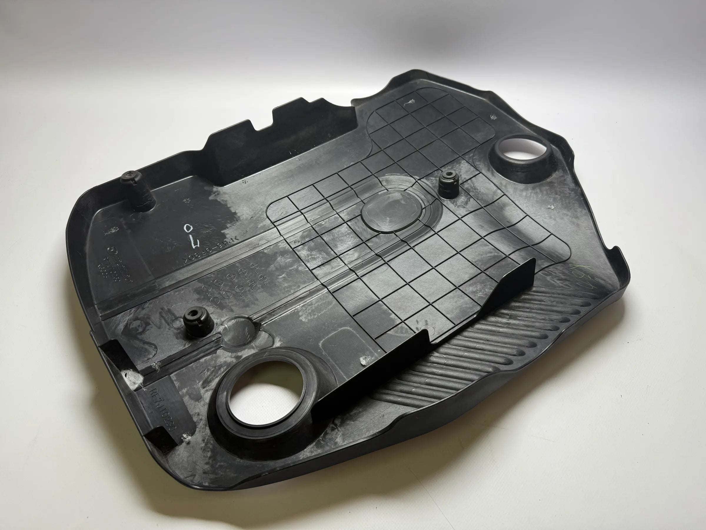 Original Mazda GY / GG 6 Penutup Mesin Motor RF7J10230