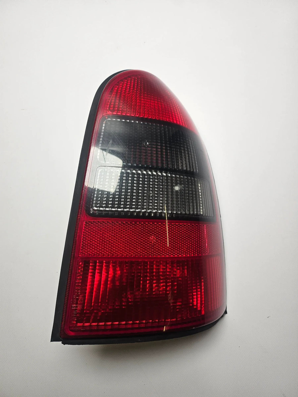 Originele Achterlicht Remlicht Opel Vectra B Stationwagen Rechts 09153155