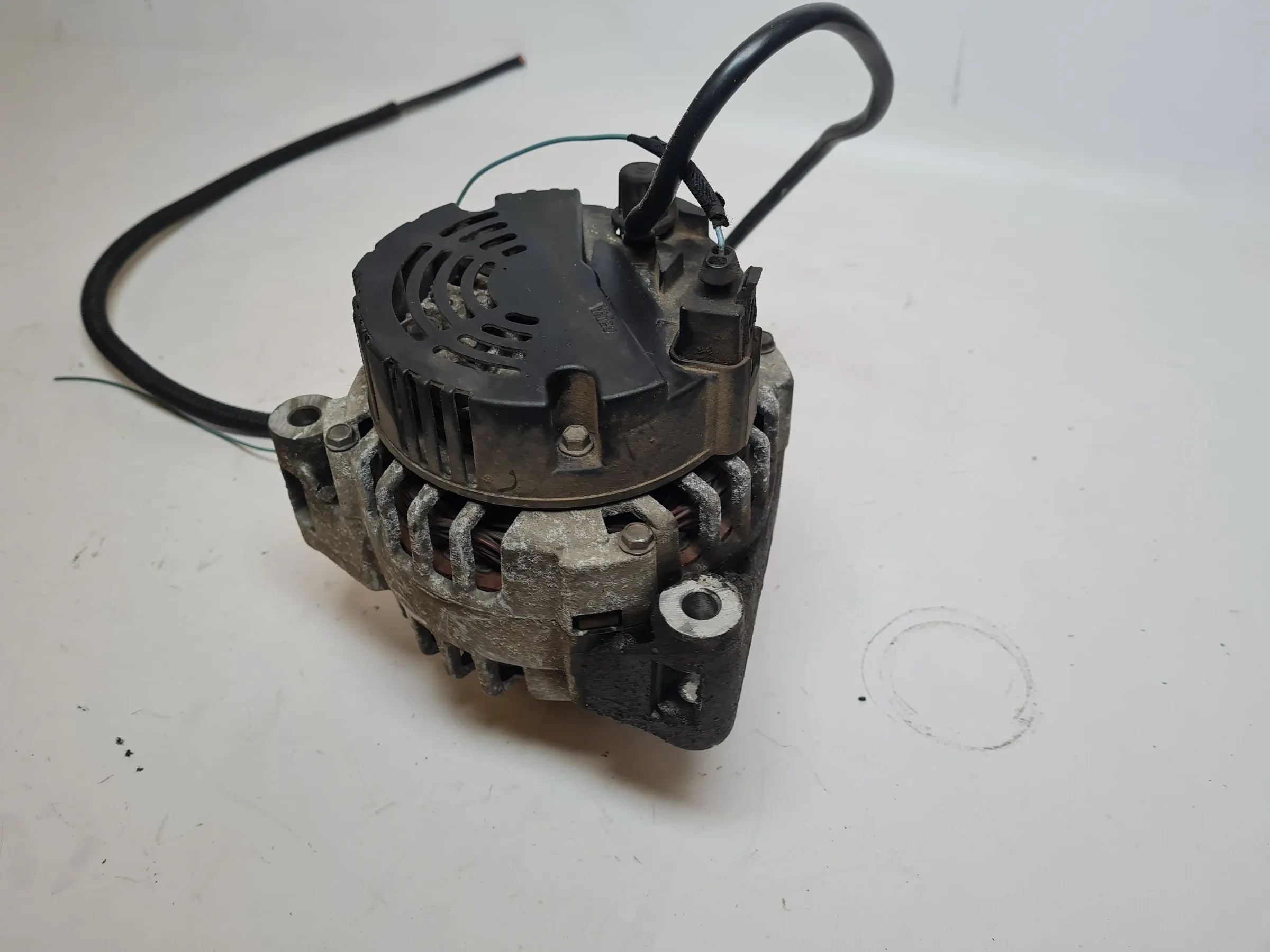 मूल मर्सिडीज़ C-क्लास CL203 लिच्टमाशिने जेनरेटर M111.955 A0111546802