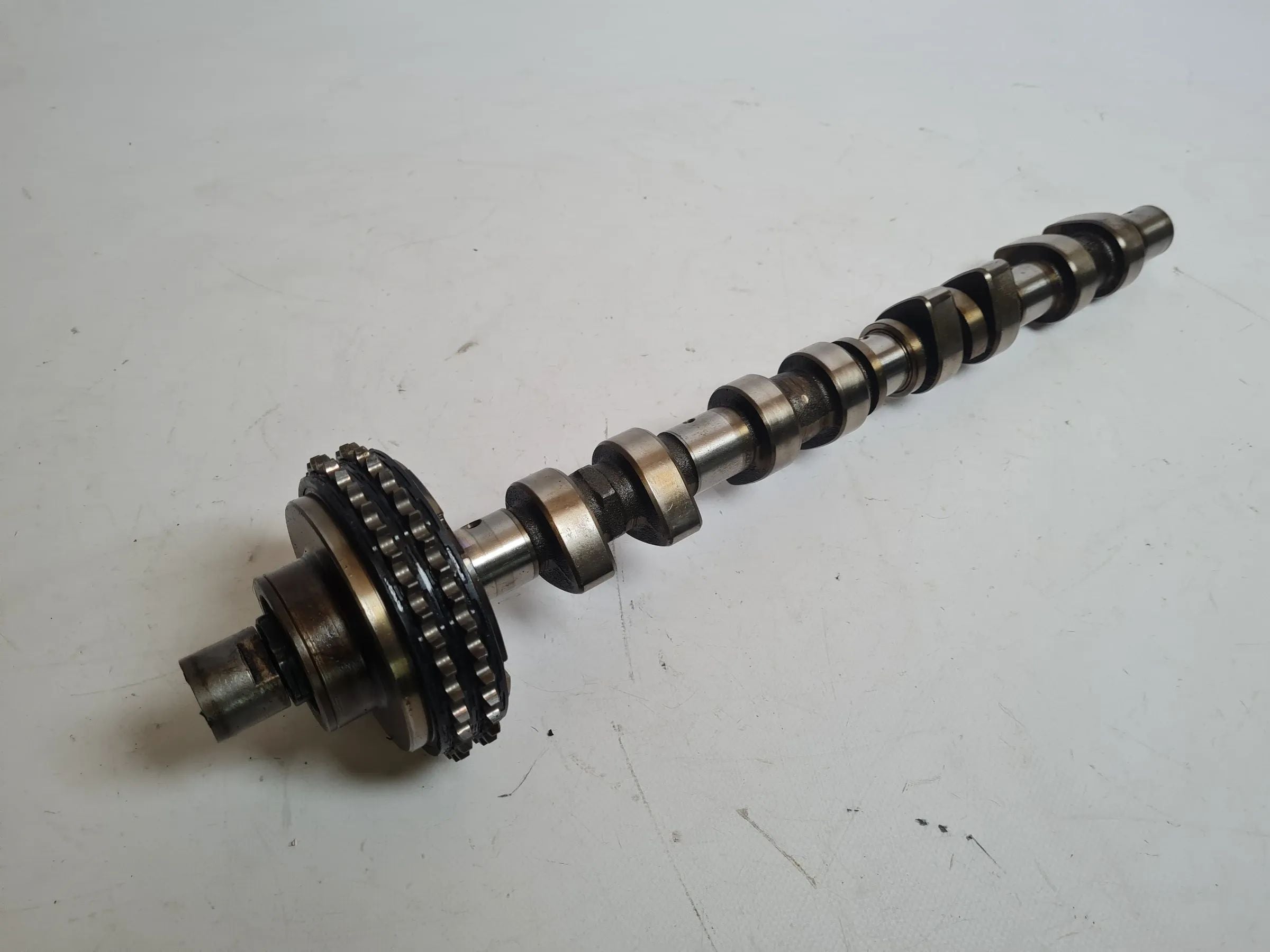 Original Mercedes C-Klasse CL203 排気側カムシャフト M111.955 R1113601