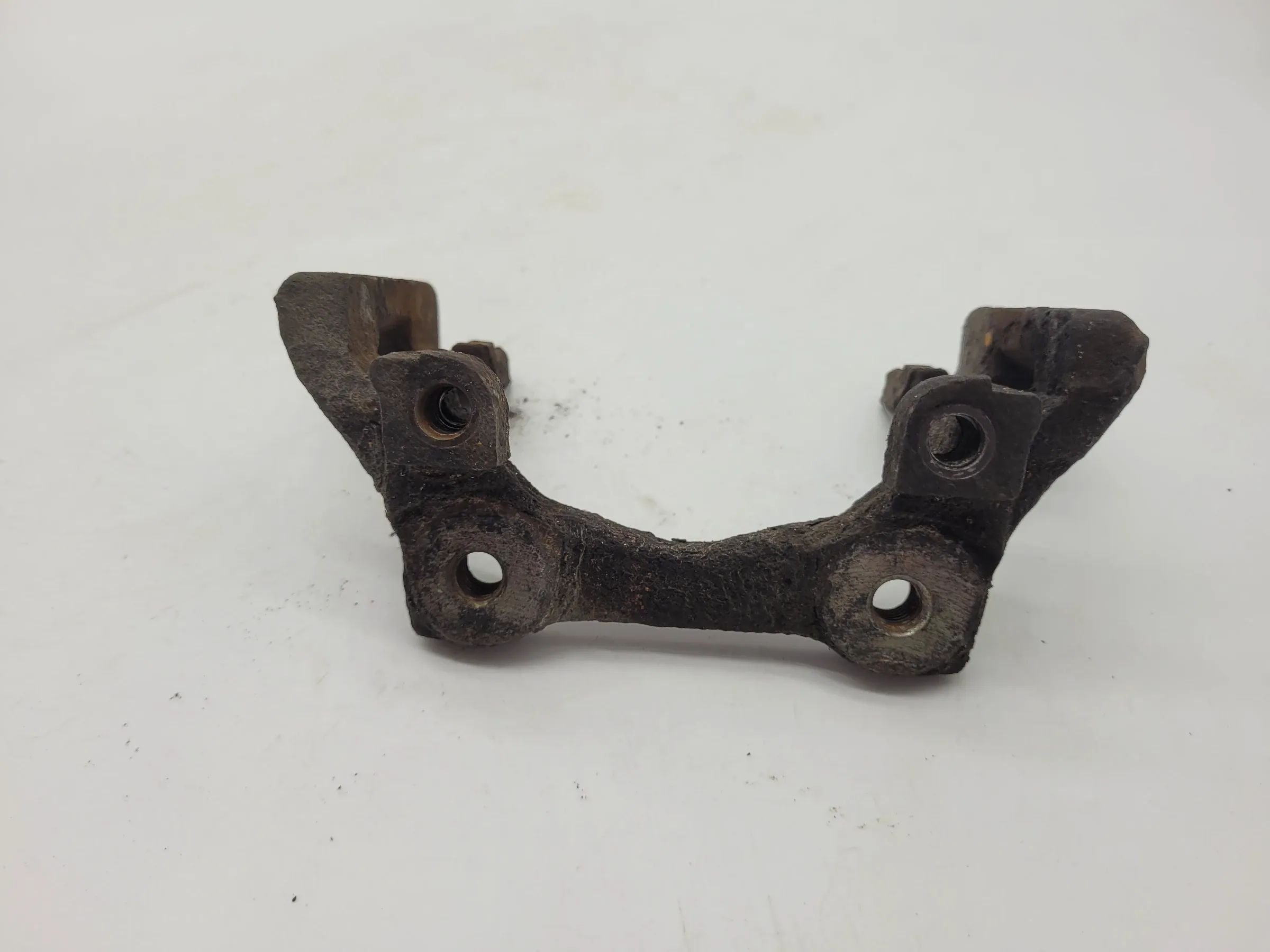 Original BMW 5er Touring E39 Bremssattel Halter L/R 4299457