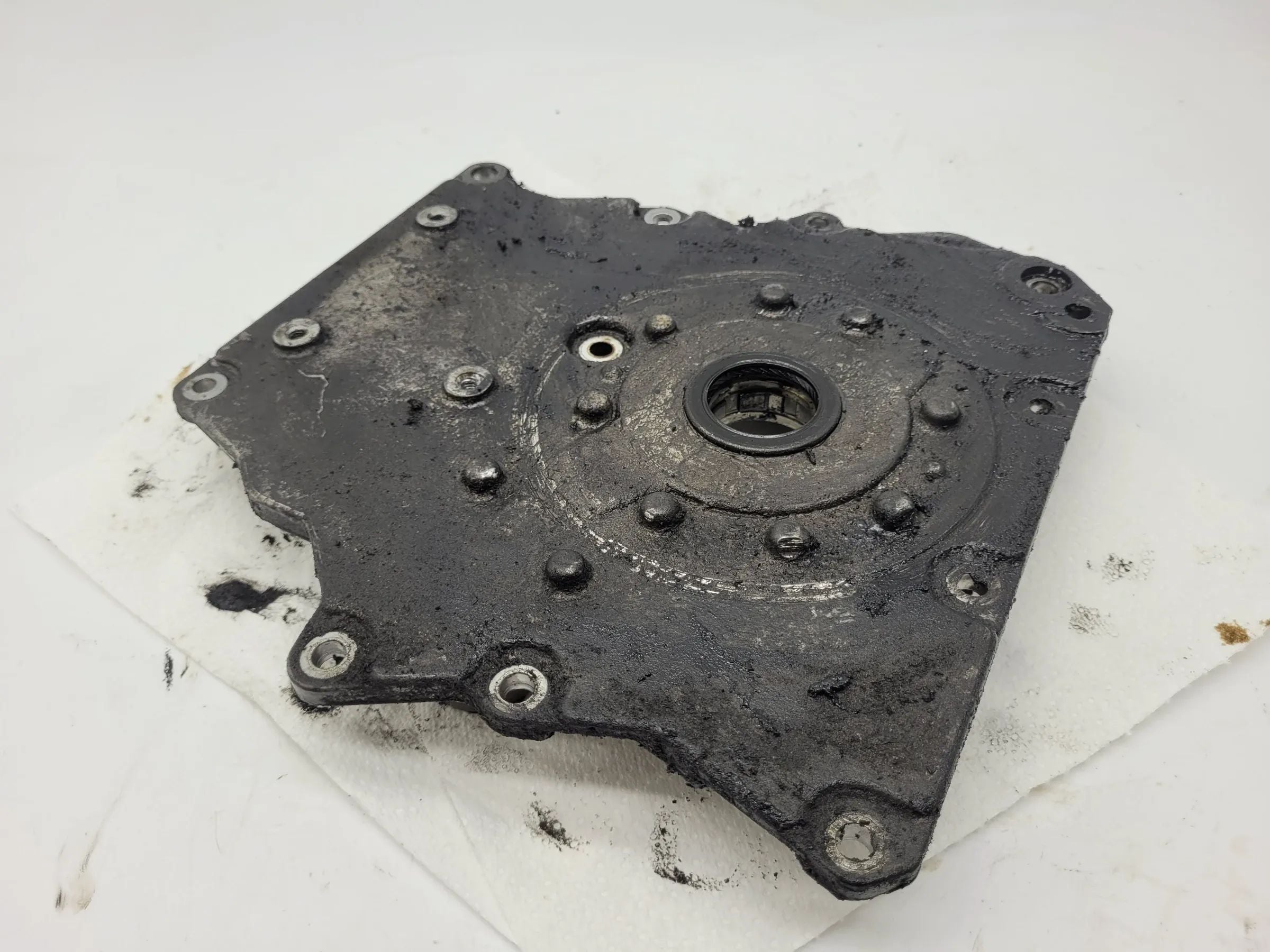 Original Mini One (R50/R53) Ölpumpe Deckel 04777838AA / 04693103AA