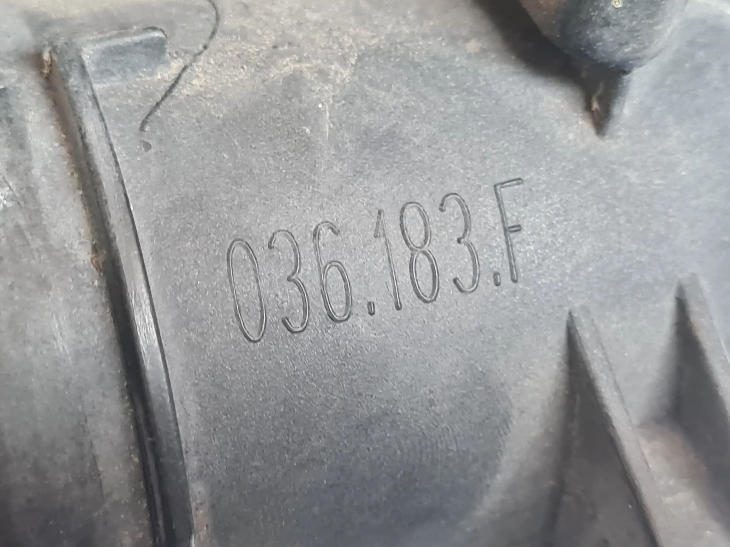 Seat Ibiza III 6L1 Luftfilterkasten Teil Links 036.183.F Original